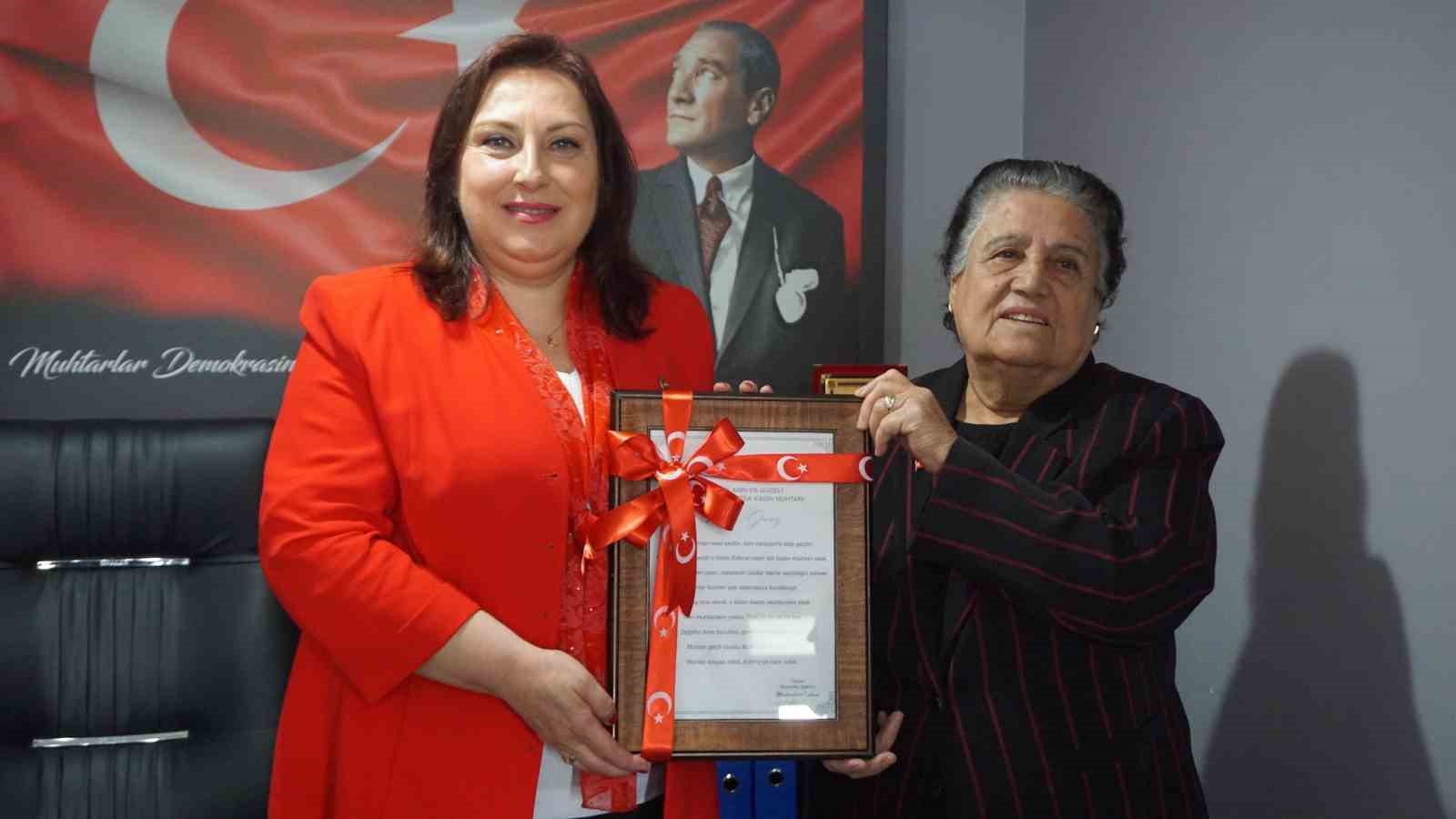 EDİRNE'DE GENÇLİK YILARINDAN BERİ ŞİİR YAZMAYI SEVEN 76 YAŞINDAKİ MUKADDER