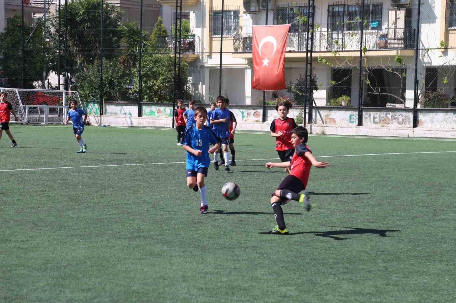 AYDIN'IN EFELER İLÇESİNDE 2011 VE 2012 YAŞ GRUPLARI ARASINDA İKİNCİSİ