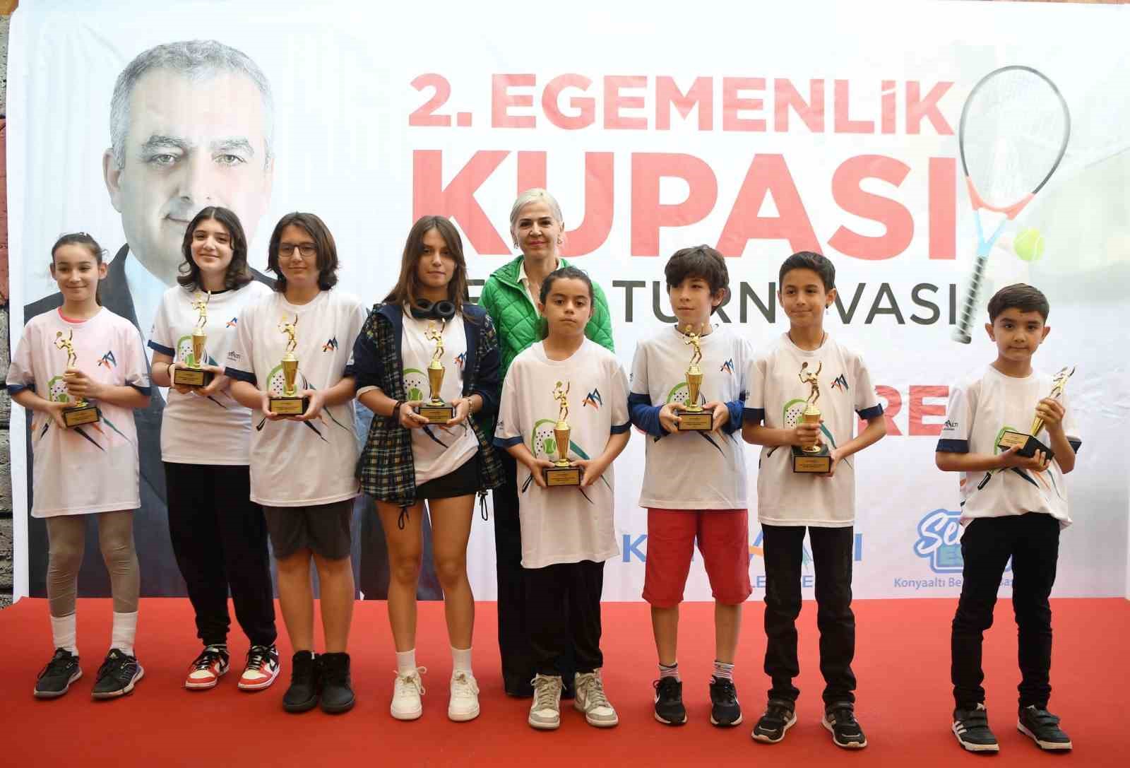 KONYAALTI BELEDİYESİ’NİN BU YIL İKİNCİSİNİ DÜZENLEDİĞİ VE 610 SPORCUNUN KIYASIYA
