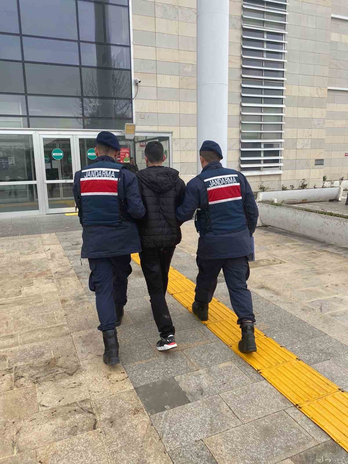 ELAZIĞ’DA 17 YIL KESİNLEŞMİŞ HAPİS CEZASI BULUNAN ZANLI JANDARMA EKİPLERİ