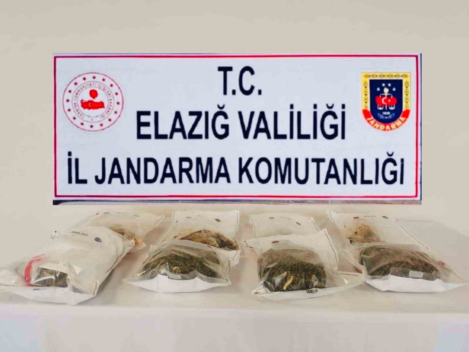 ARAMA SONUCUNDA 8 KİLO 700 GRAM SKUNK UYUŞTURUCU MADDE ELE