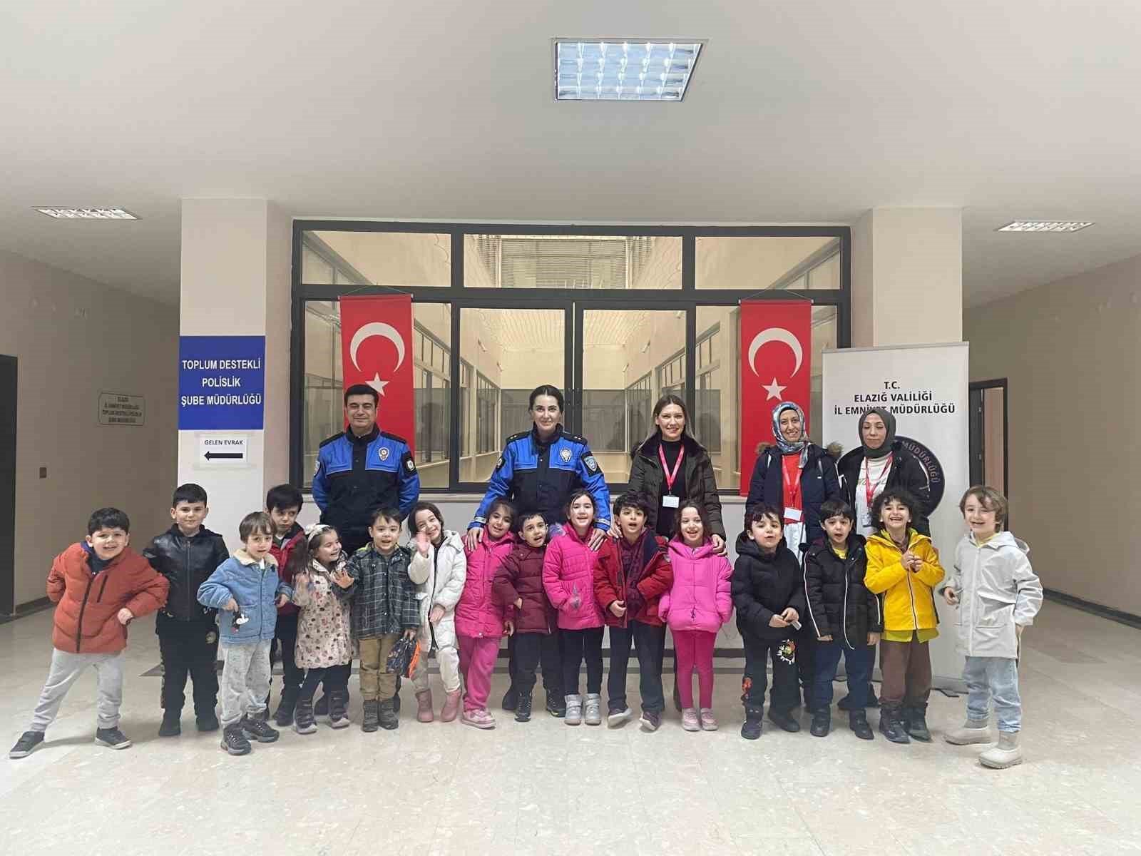 ELAZIĞ’DA ANAOKULU ÖĞRENCİLERİ, ‘POLİS HAFTASI’NI UNUTMADI