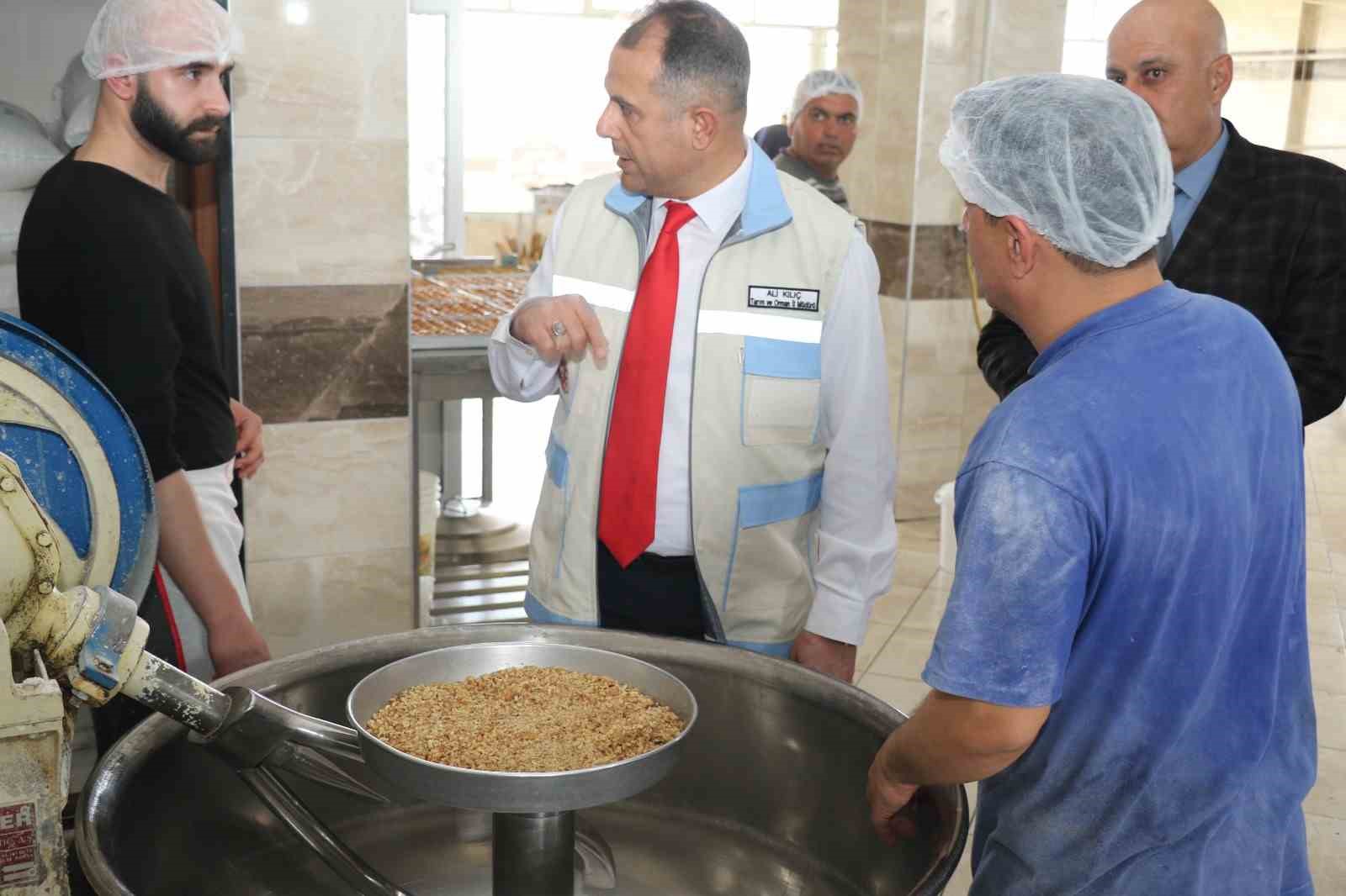 ELAZIĞ'DA RAMAZAN BAYRAMI ÖNCESİ İL TARIM VE ORMAN MÜDÜRLÜĞÜ EKİPLERİ,
