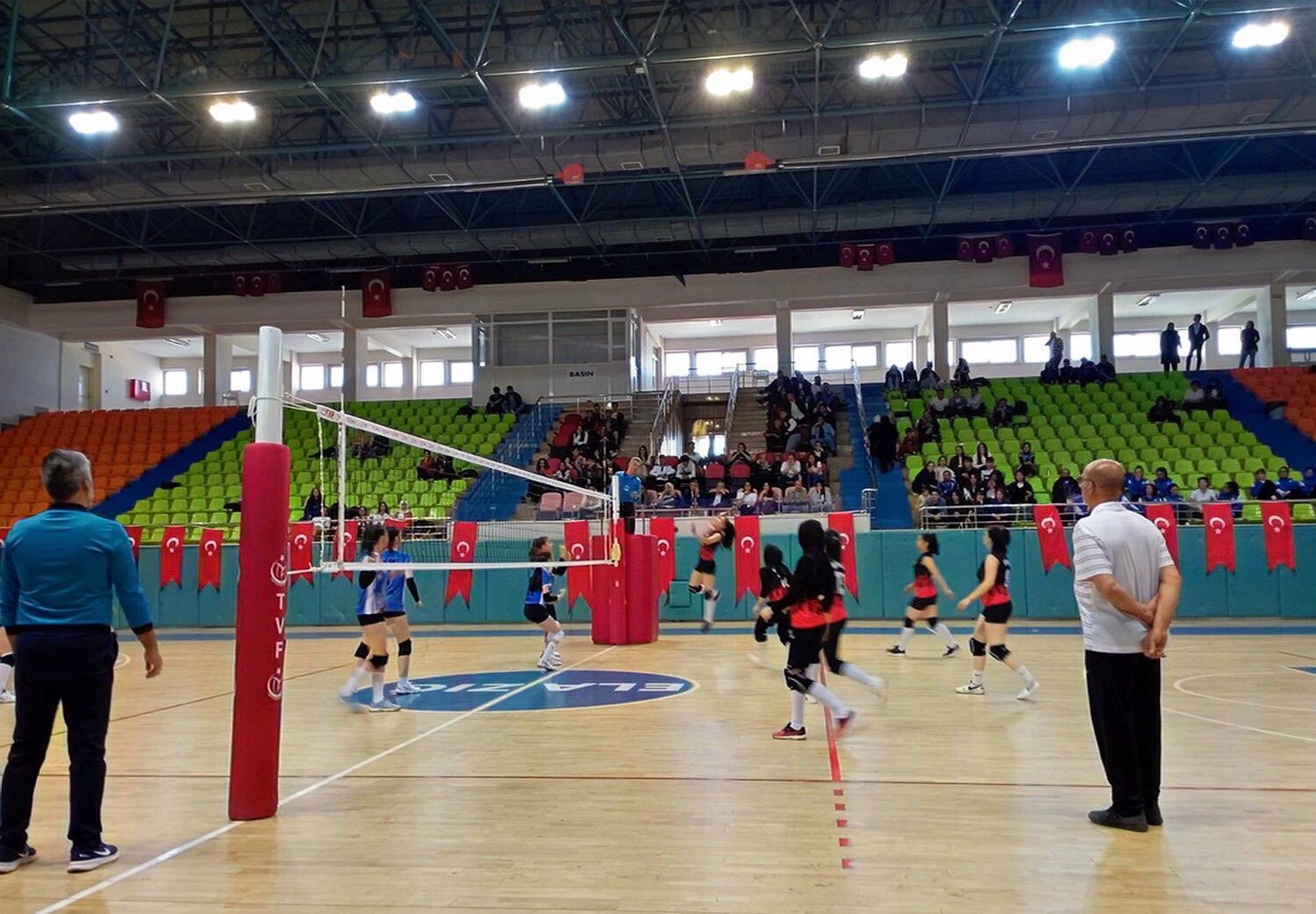 ELAZIĞ EV SAHİPLİĞİNDE RİZE VE BİNGÖL İLLERİNDEN GELEN 45 SPORCUNUN