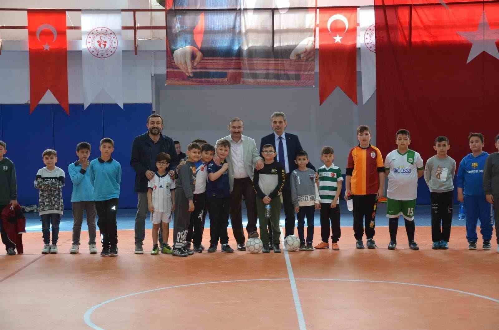 EMET BELEDİYESİNDEN FUTSAL TURNUVASI