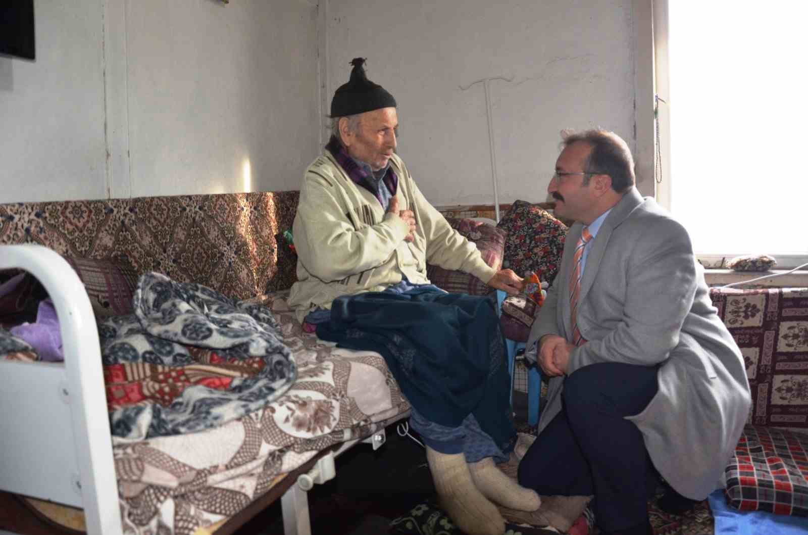 EMET BELEDİYESİNDEN YAŞLI VE ENGELLİLERE ELEKTRONİK YATAK DESTEĞİ