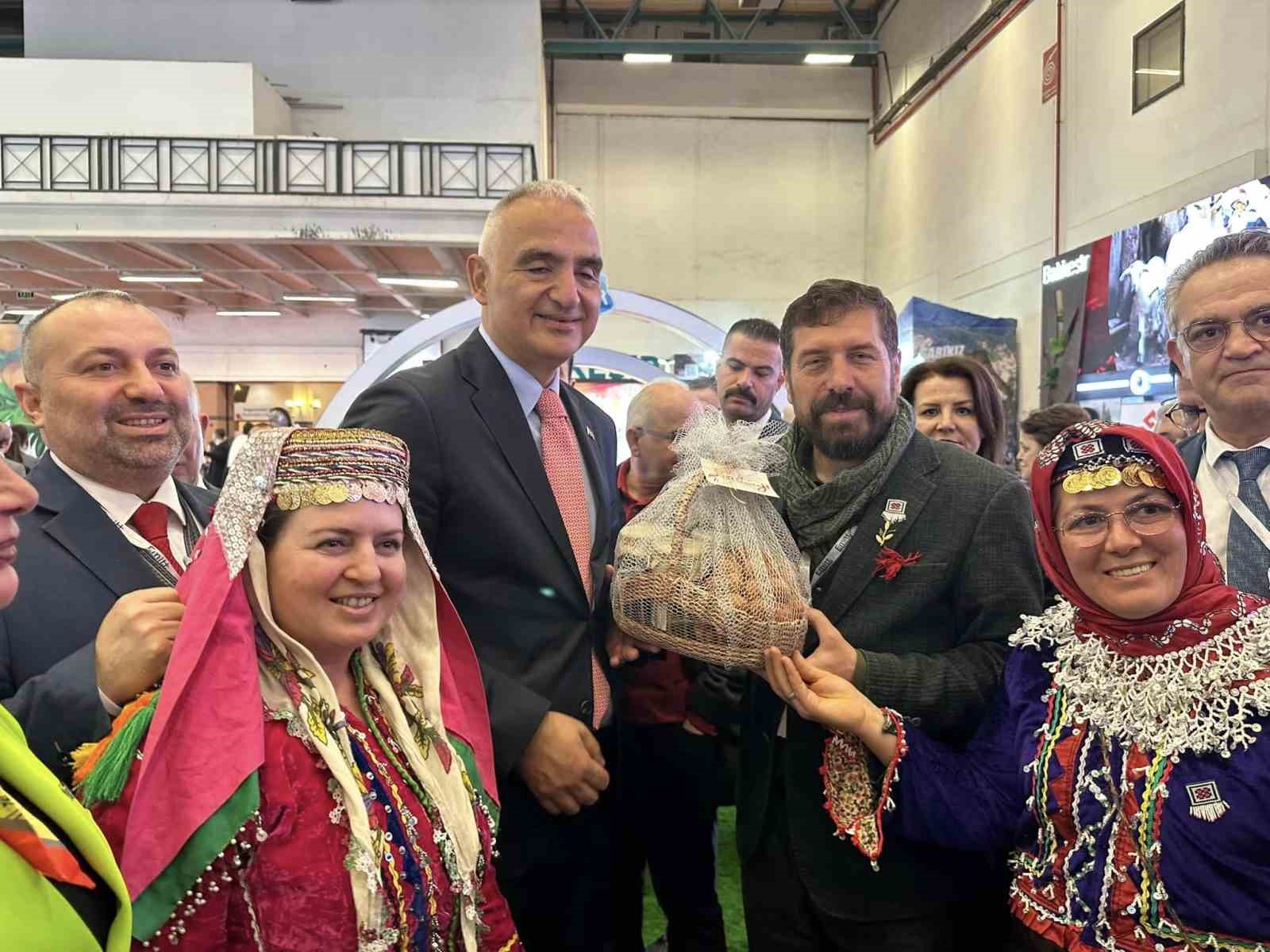 EMİT 2023’te Doğal Şehir Sındırgı rüzgarı EMİT 2023’TE DOĞAL ŞEHİR SINDIRGI RÜZGARI