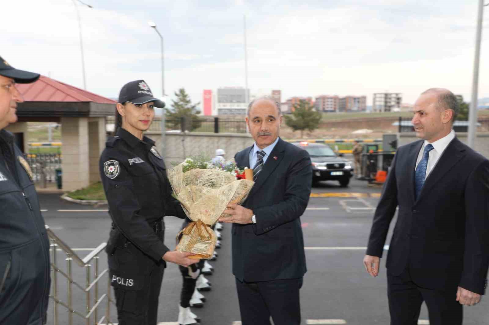 EMNİYET GENEL MÜDÜRÜ MEHMET AKTAŞ, KARS İL EMNİYET MÜDÜRLÜĞÜNÜ ZİYARET
