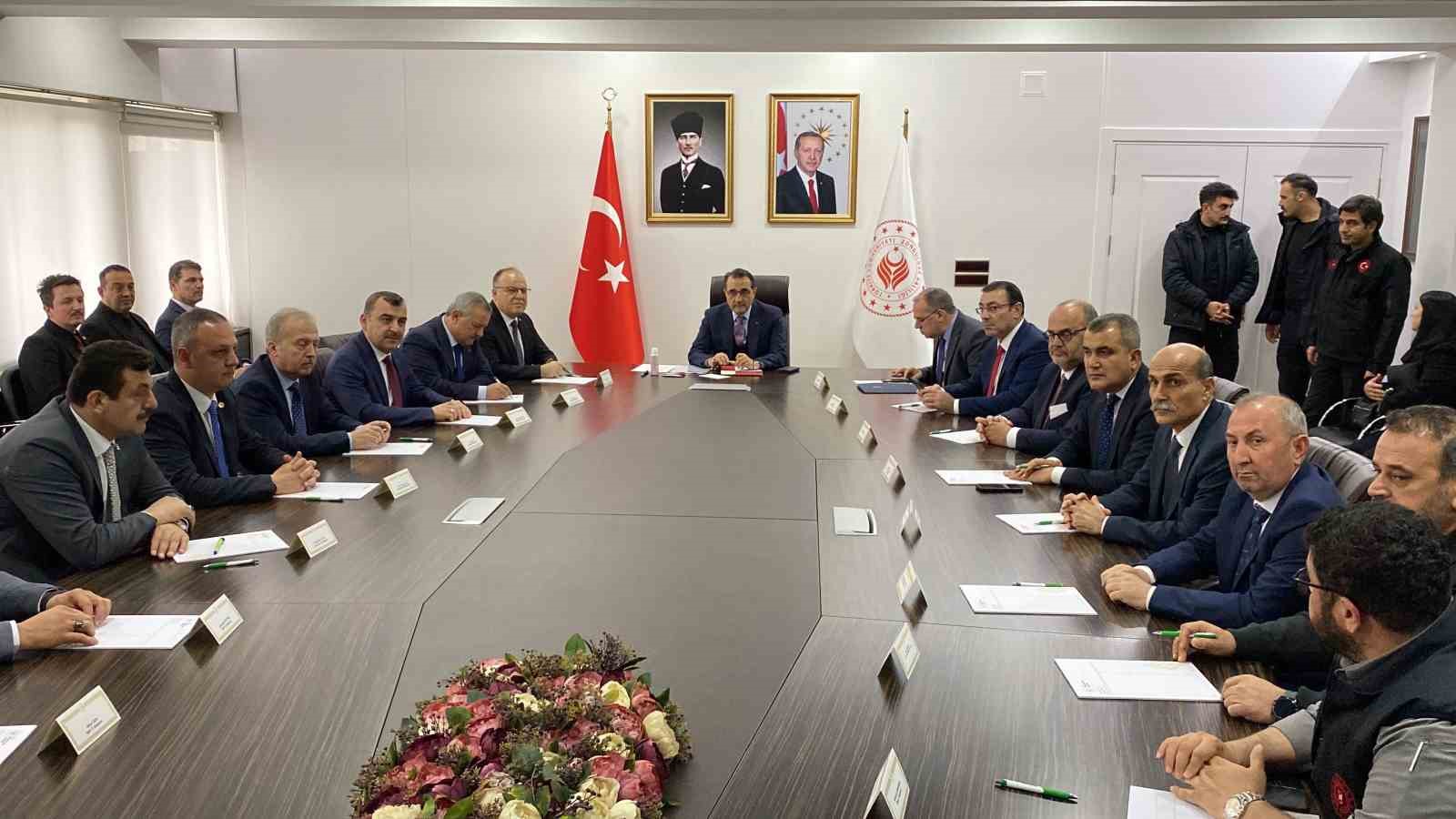 ENERJİ VE TABİİ KAYNAKLAR BAKANI FATİH DÖNMEZ, BİR DİZİ ZİYARET