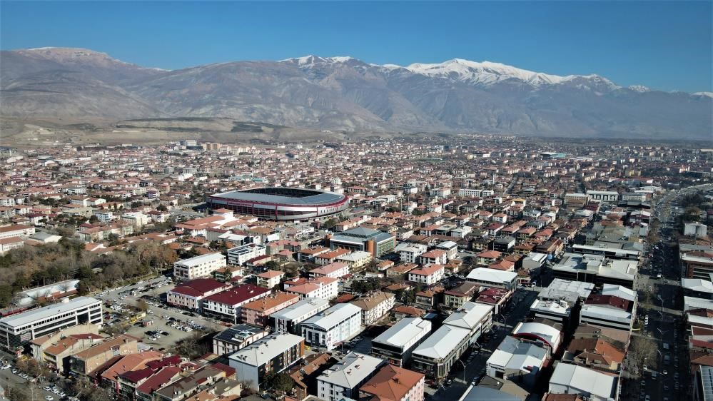 Erzincan’da şubat ayında genel ticaret sistemine göre ihracat 2 milyon 368 bin dolar, ithalat 181 bin dolar oldu