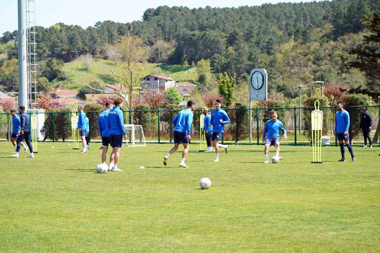 ERZURUMSPOR FUTBOL KULÜBÜ, SPOR TOTO 1. LİG’İN 35. HAFTASINDA İSTANBUL'DA