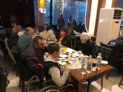 TÜRKİYE SAKATLAR DERNEĞİ (TSD) ESKİŞEHİR ŞUBESİ ÜYELERİ İFTAR YEMEĞİNDE BİR