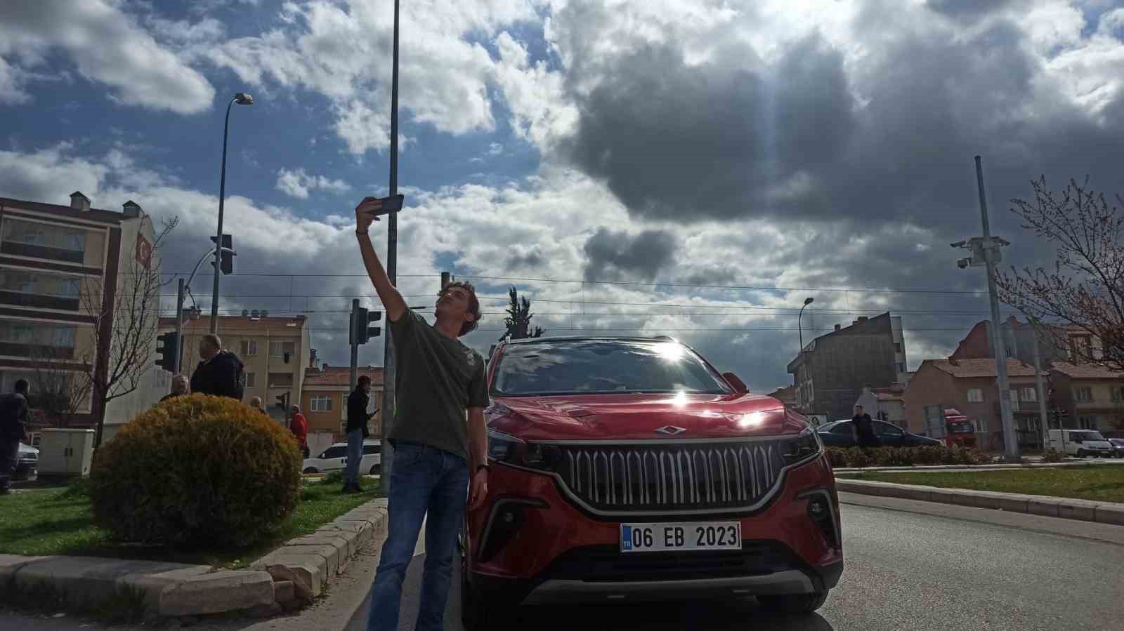 TÜRKİYE'NİN OTOMOBİLİ GİRİŞİM GRUBU’NUN (TOGG) TX10 MODELİ İLE ESKİŞEHİR’E GELEN