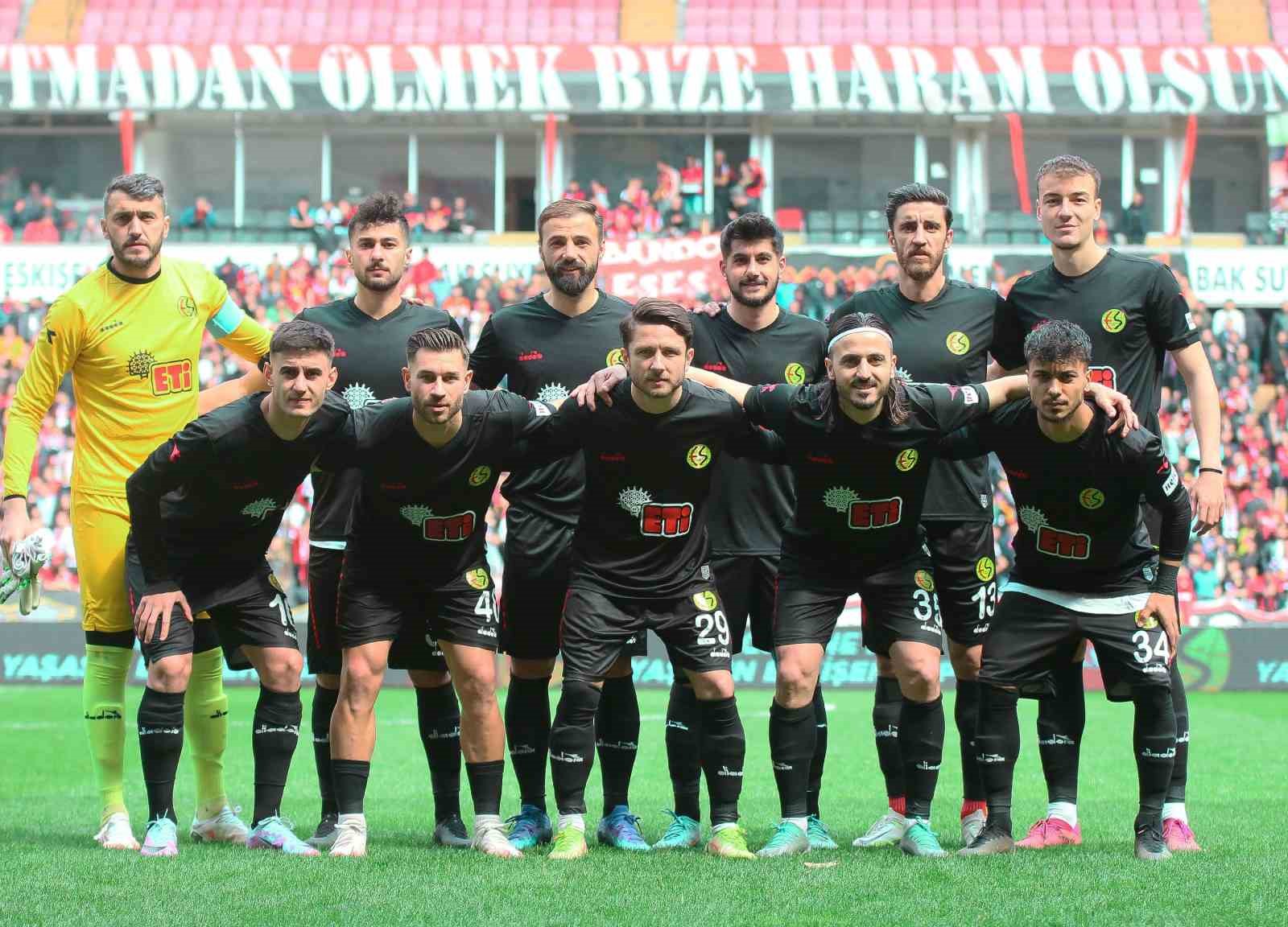 ESKİŞEHİRSPOR SAHASINDA AĞIRLADIĞI AMASYASPOR 1968’E 2-0’LIK SKORLA MAĞLUP OLDU.