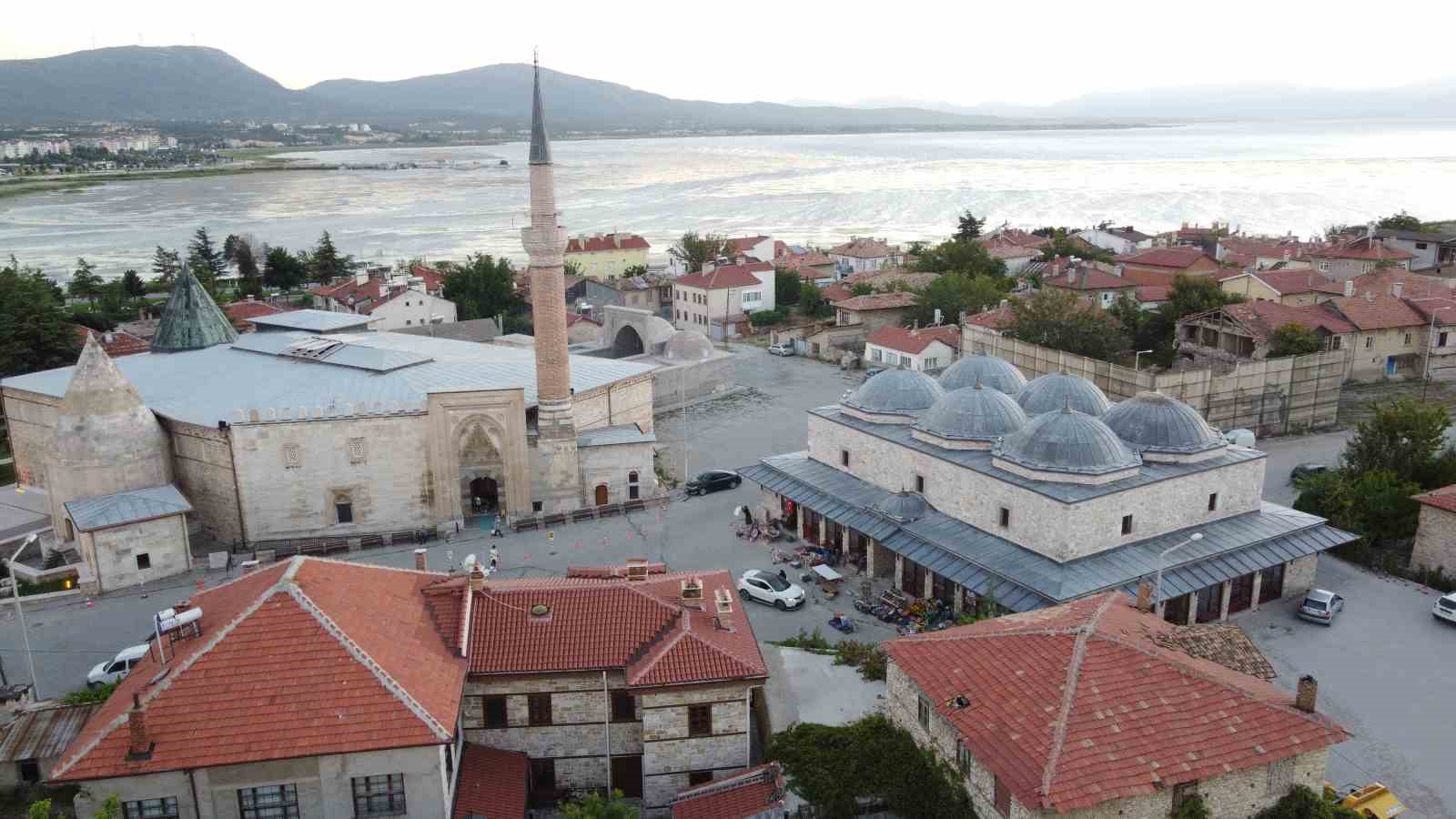 EŞREFOĞLU SÜLEYMAN BEY BEDESTENİ, TARİHİ VE ÖZGÜN KİMLİĞİNE YENİDEN BÜRÜNÜYOR.