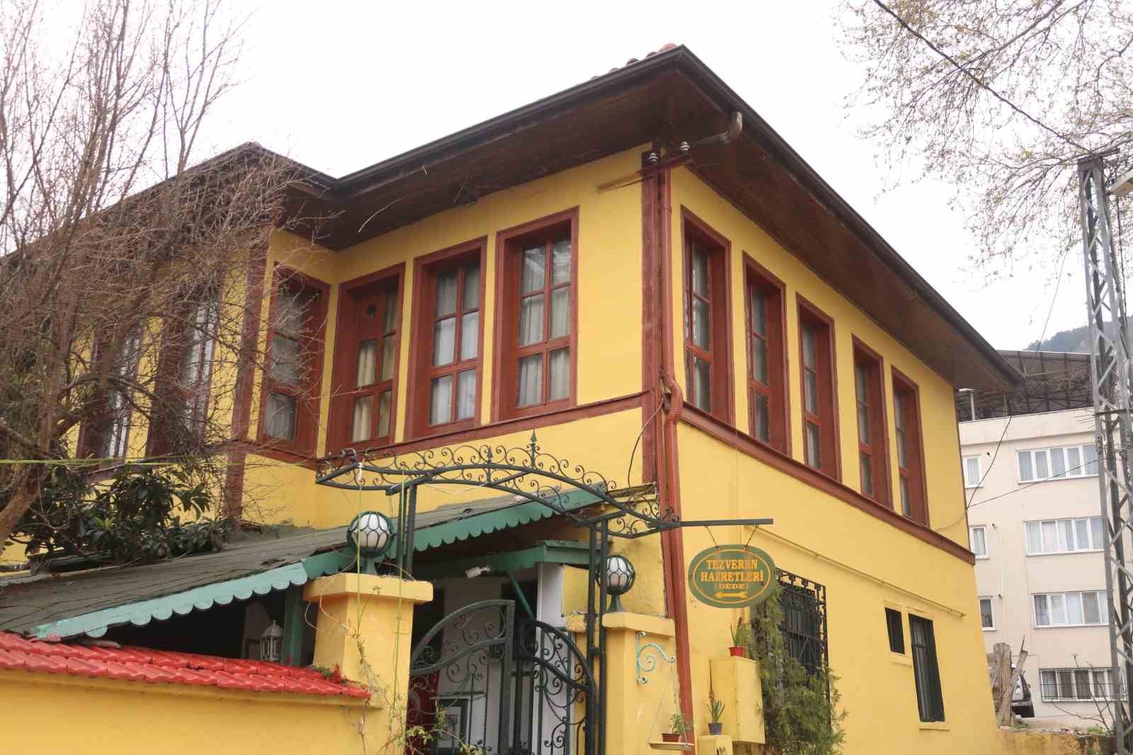 'EVLİYALAR VE SULTANLAR KENTİ' OLARAK DA ANILAN BURSA'DA BİR EVDE
