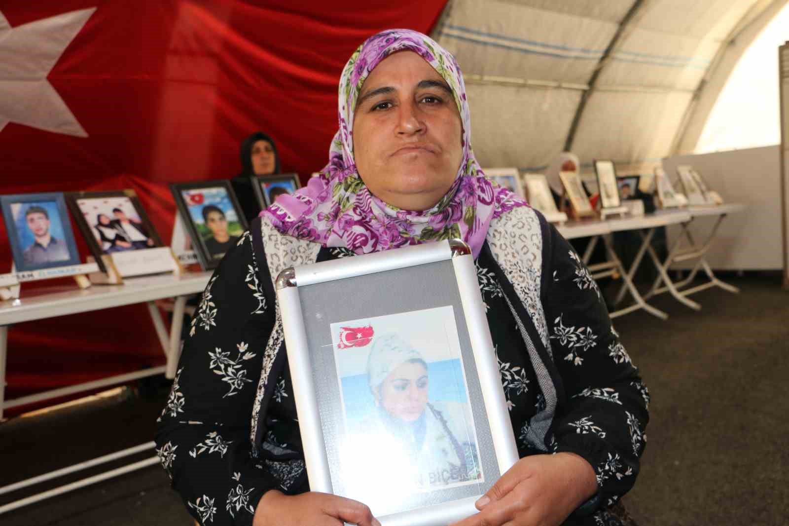 ÇOCUKLARININ TERÖR ÖRGÜTÜ PKK MENSUPLARINCA DAĞA KAÇIRILDIĞINI İLERİ SÜREN AİLELERİN