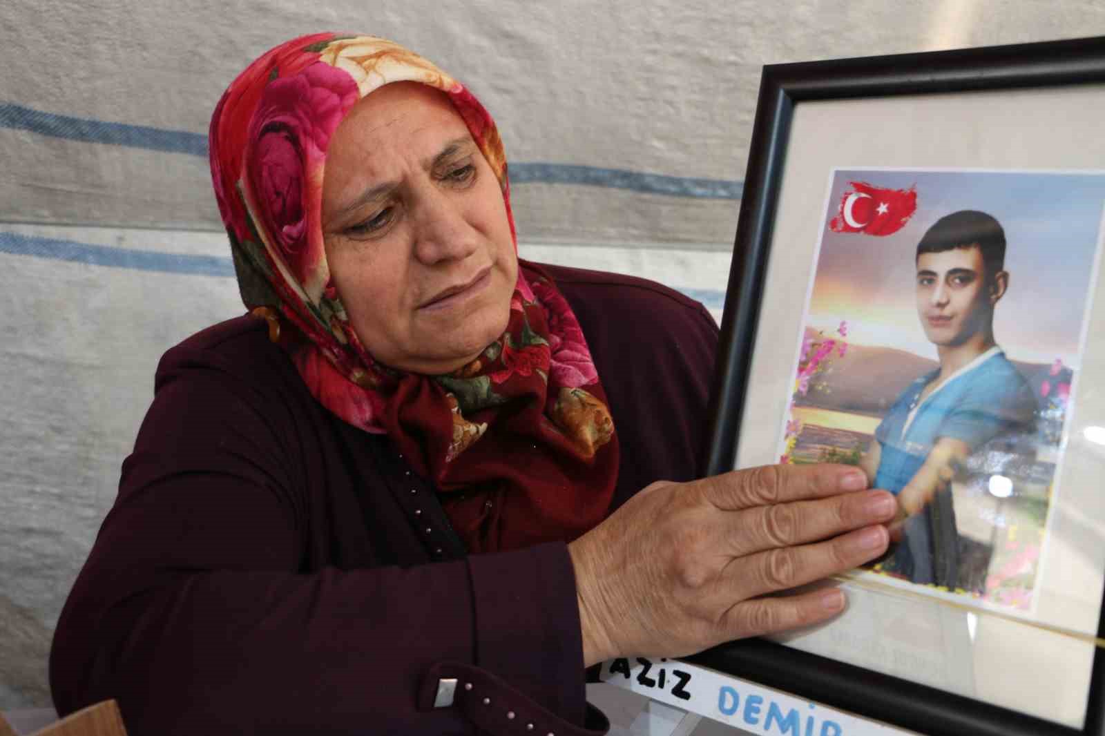 GÜZİDE DEMİR, EVLADINA ‘TESLİM OL’ ÇAĞRISINDA BULUNDU.