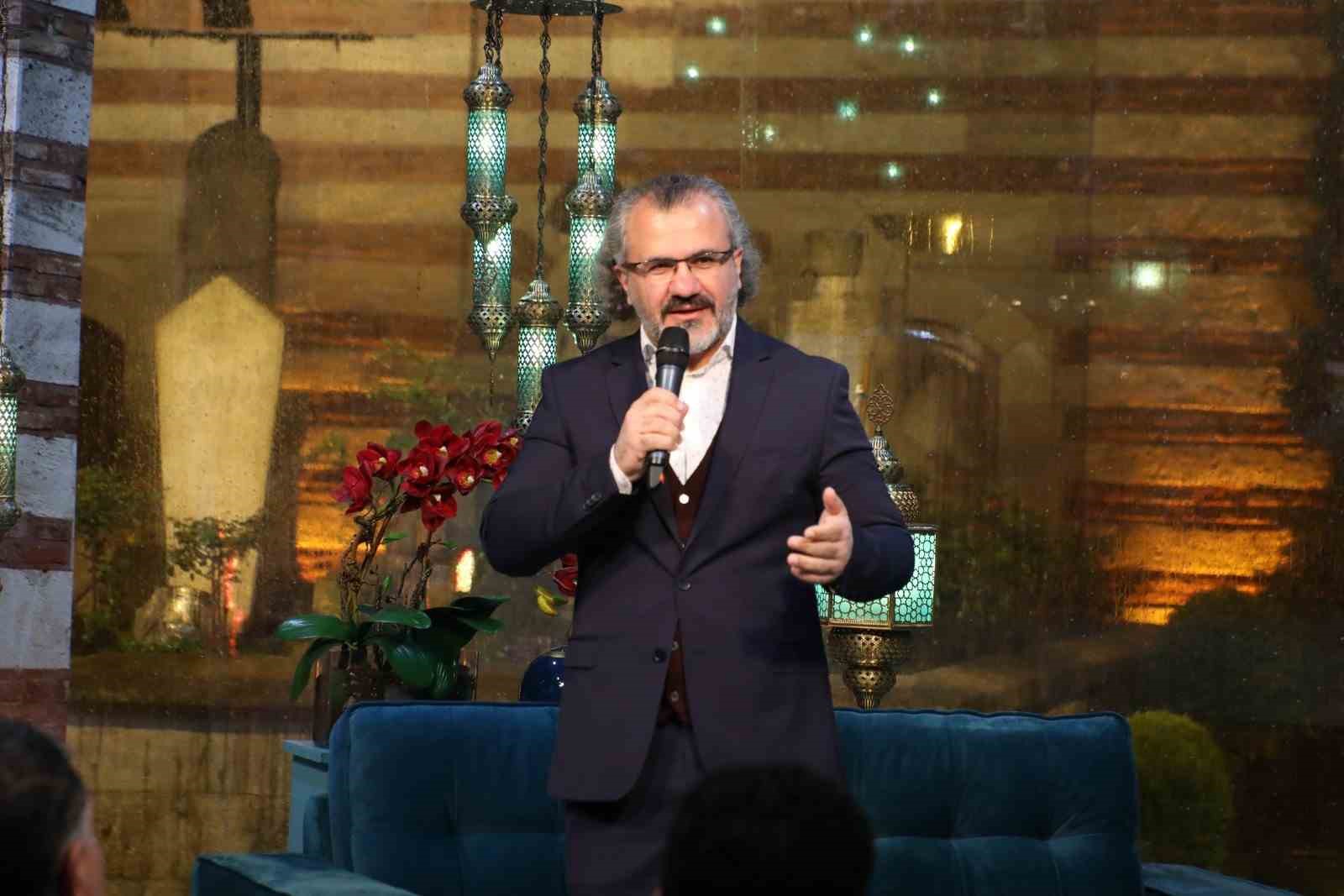 RAMAZAN SOHBETLERİ'NE KONUK OLAN EĞİTİMCİ-YAZAR SITKI ASLANHAN, ‘BU ÇAĞDA ÇOCUK