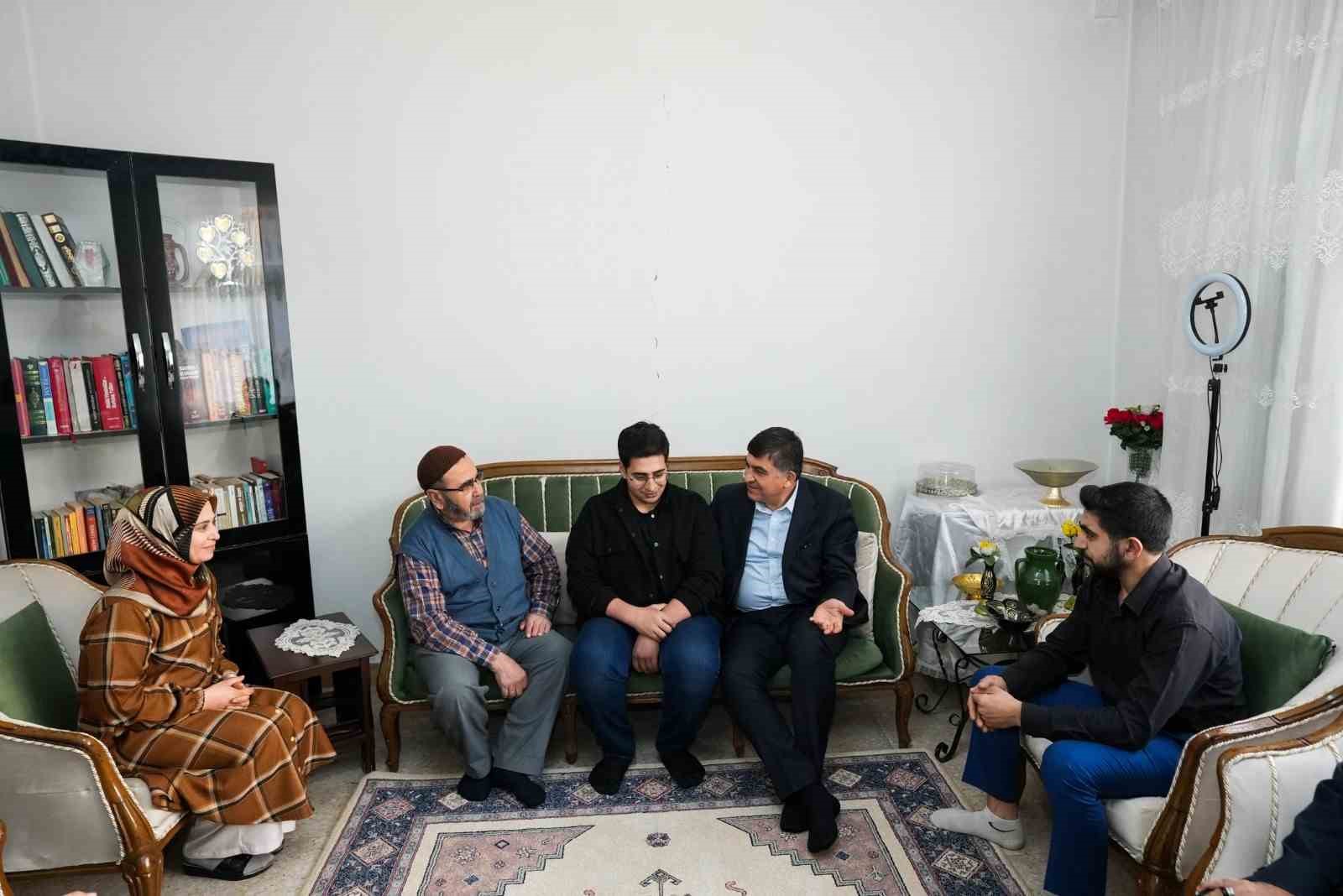 ŞEHİTKAMİL BELEDİYE BAŞKANI RIDVAN FADILOĞLU, ŞEHİTKAMİL KAYMAKAMI ABDÜL KADİR DURAN