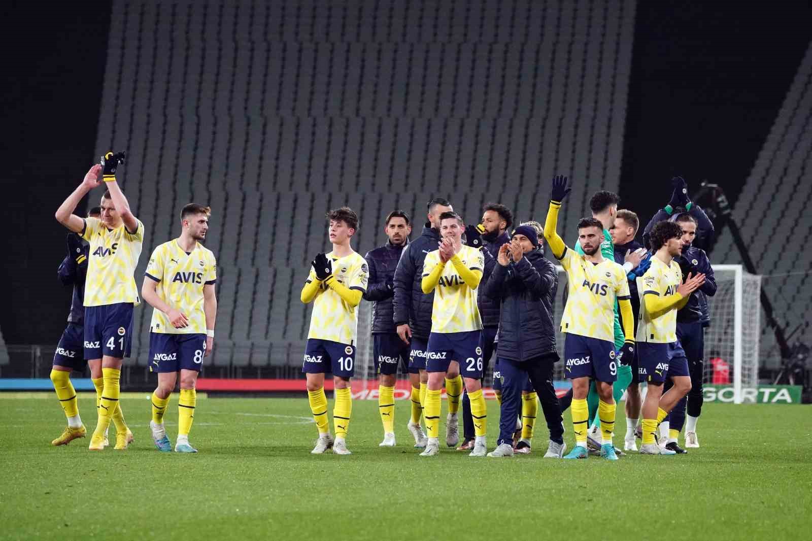 FATİH KARAGÜMRÜK’Ü DEPLASMANDA 2-1'LİK SKORLA MAĞLUP EDEN FENERBAHÇE, BU GALİBİYET