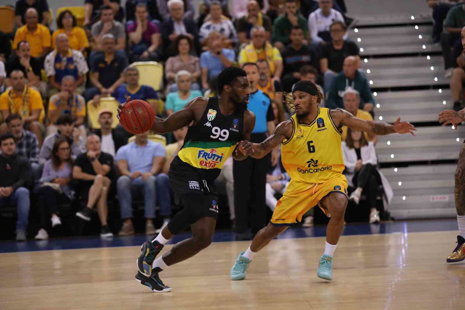 FRUTTİ EXTRA BURSASPOR DEPLASMANDA GRAN CANARİA'YA MAĞLUP OLARAK EUROCUP'A VEDA