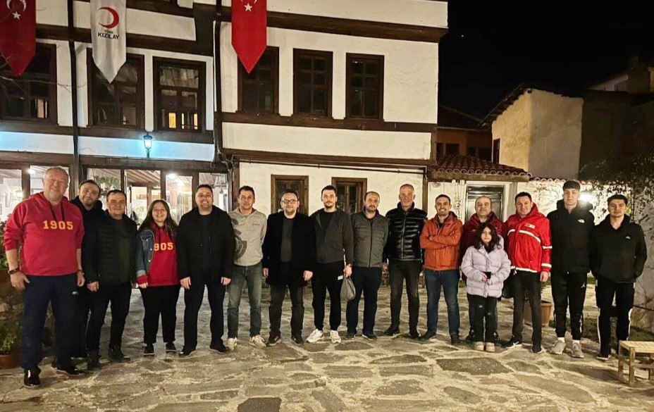 GALATASARAYLILAR KIZILAY'DA