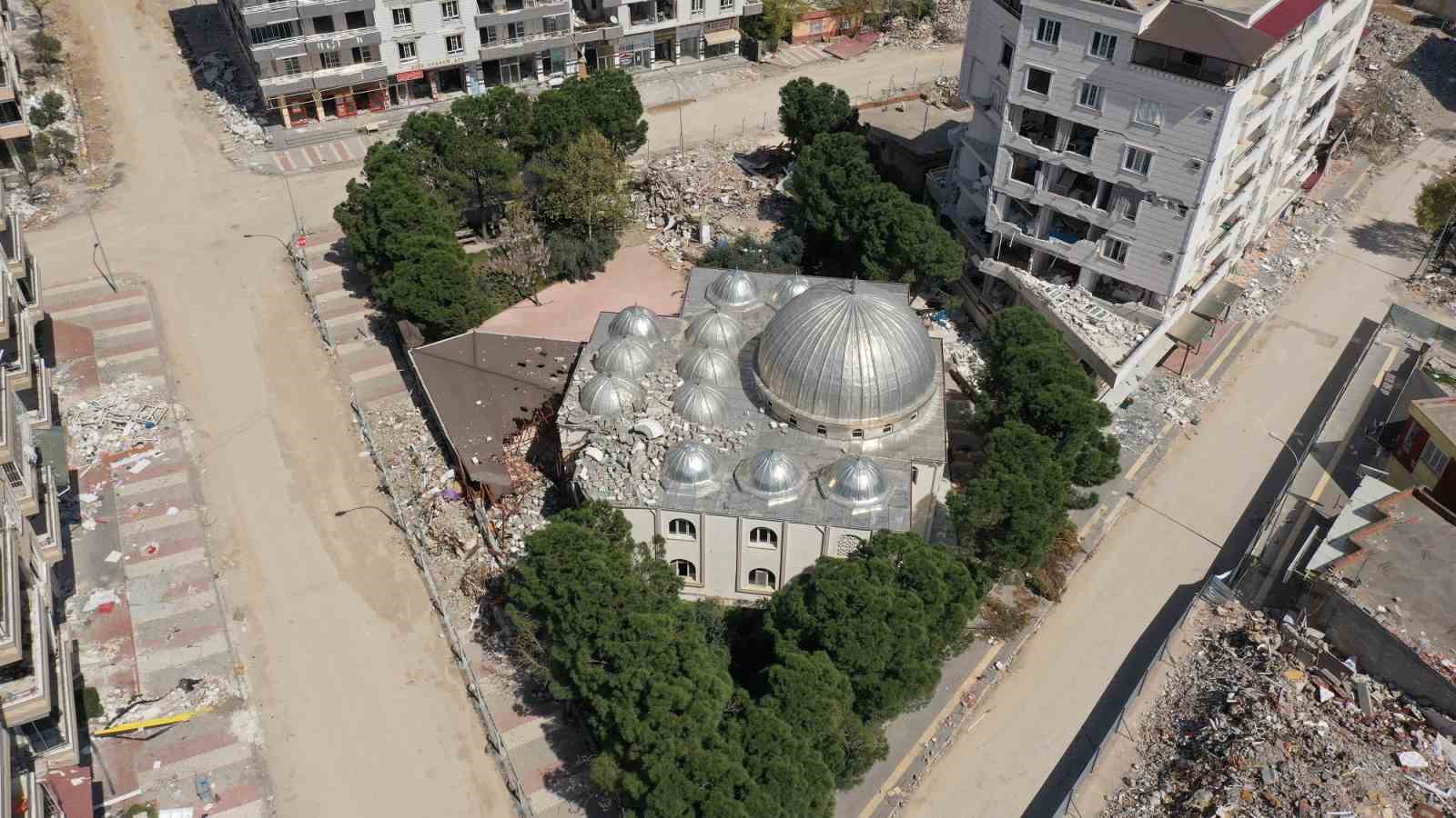GAZİANTEP BÜYÜKŞEHİR BELEDİYESİ, YAŞANAN DEPREM AFETİNİN YARATTIĞI YIKIMI TÜM GERÇEKLİĞİYLE