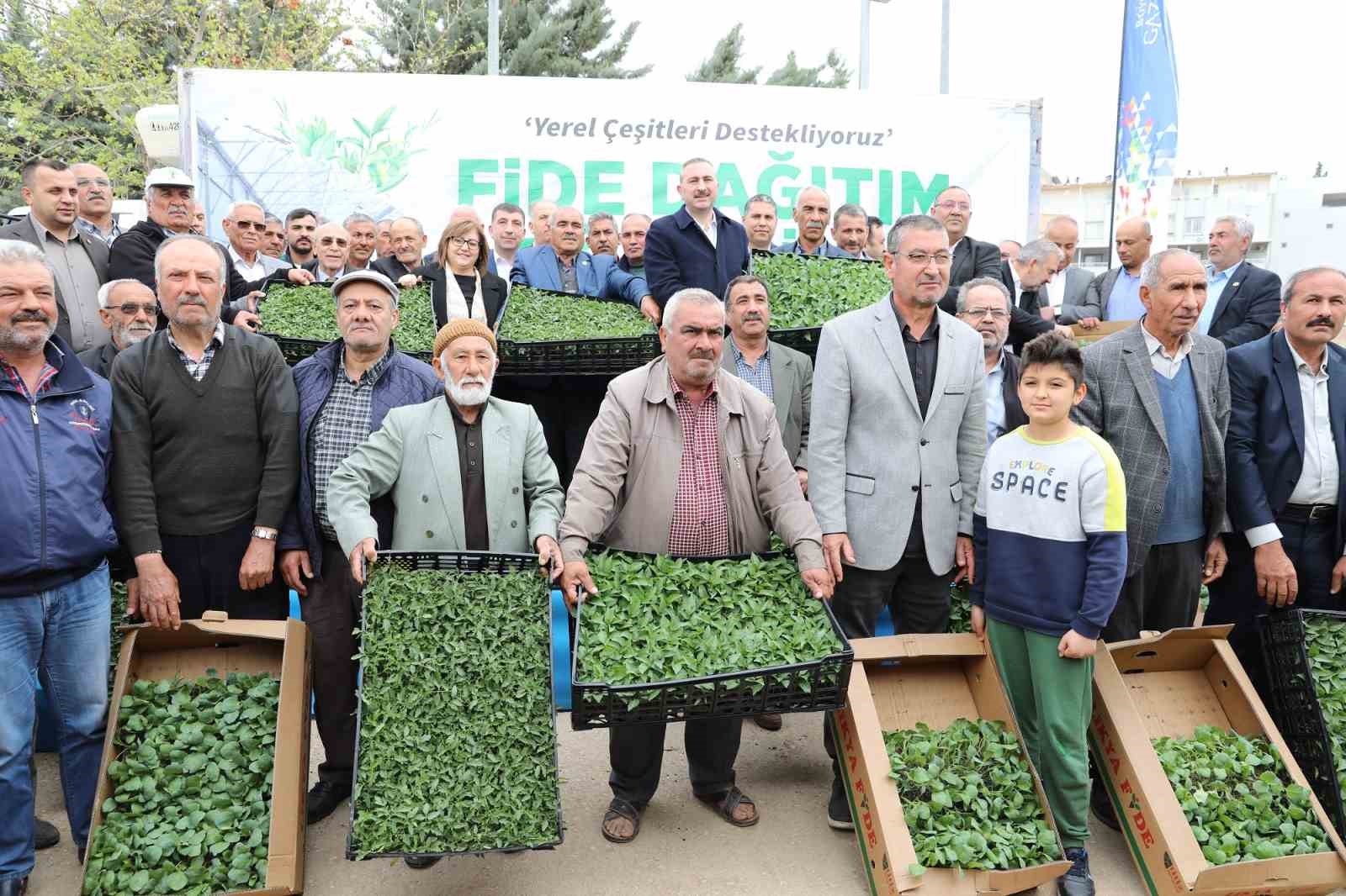 GAZİANTEP BÜYÜKŞEHİR BELEDİYESİ TARAFINDAN OĞUZELİ’NDE ÇİFTÇİYE DESTEK AMACIYLA 2 MİLYON