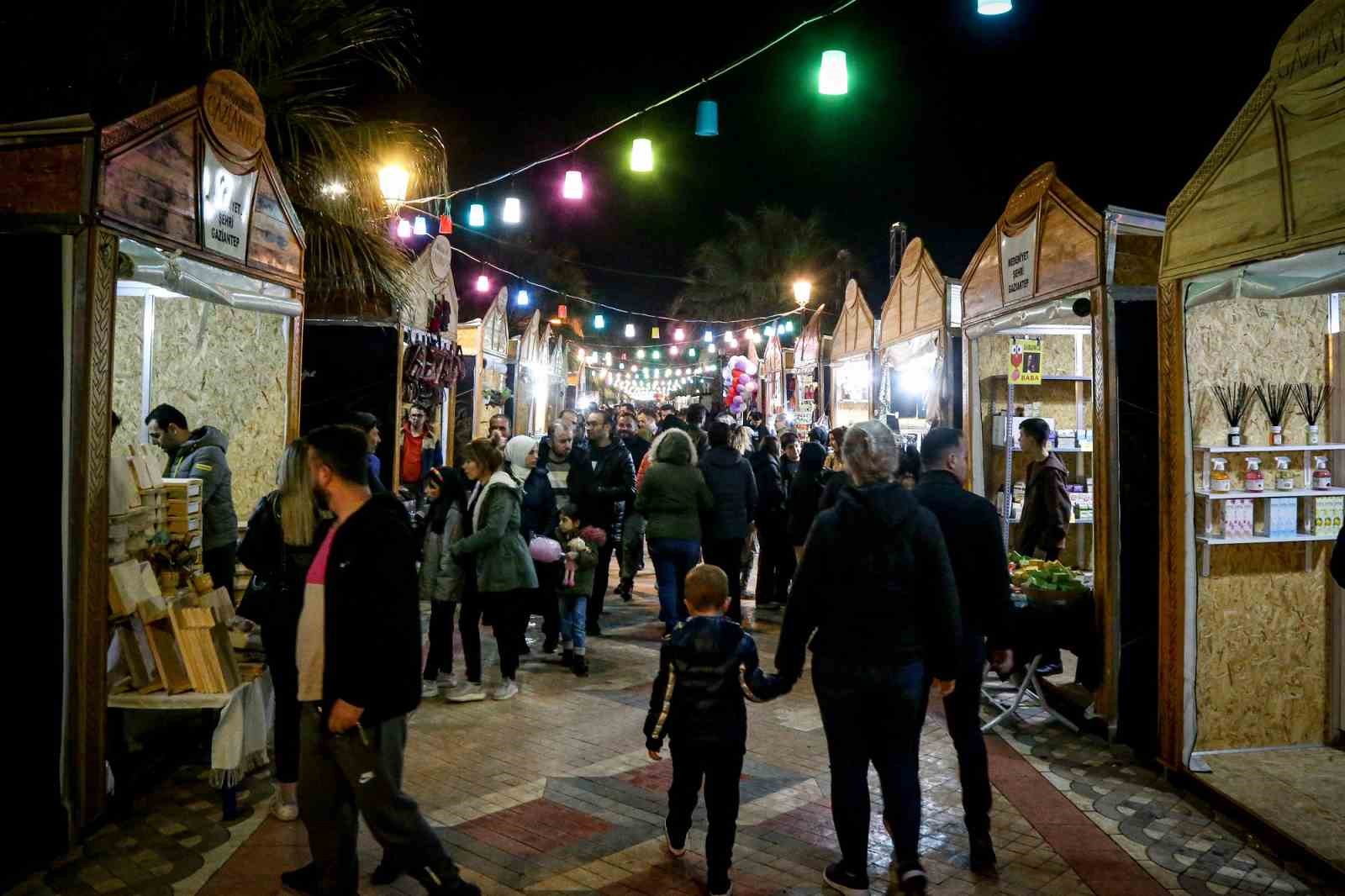 BÜYÜKŞEHİR’İN RAMAZAN SOKAĞI VATANDAŞIN BEĞENİSİNİ KAZANDI