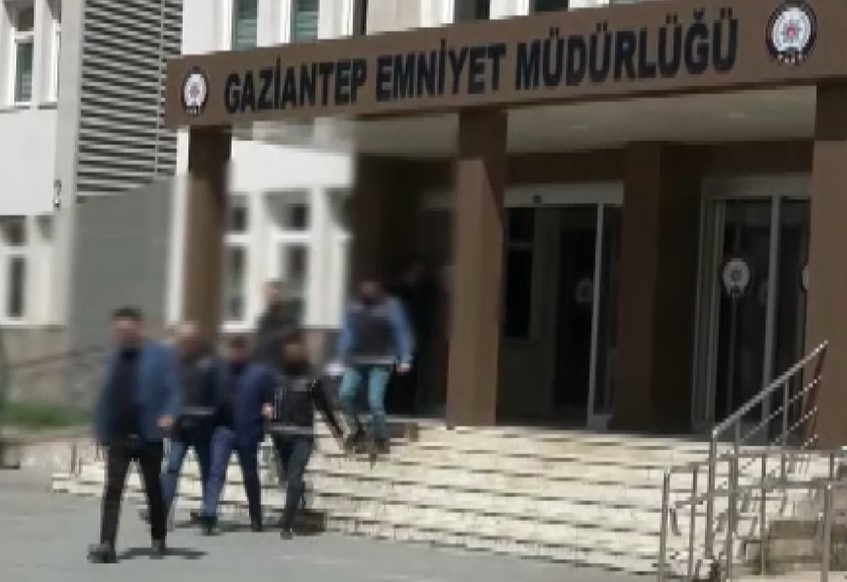 GAZİANTEP'İN OĞUZELİ İLÇESİNDE MEYDANA GELEN YOL KESME, GASP, KİŞİYİ HÜRRİYETİNDEN
