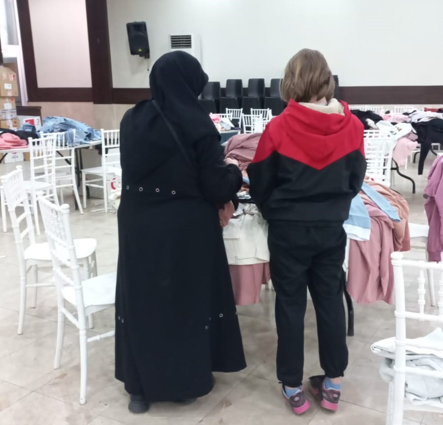 GEDİZ’DE DEPREMZEDE VATANDAŞLAR UNUTULMADI