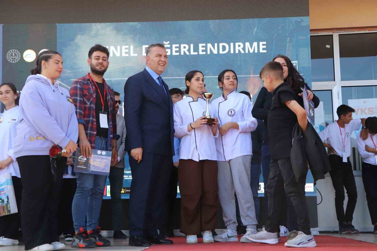 'GELECEĞİN ŞEFLERİ MESLEK LİSESİ YEMEK YARIŞMASI' ÖDÜL TÖRENİ, İL MİLLİ