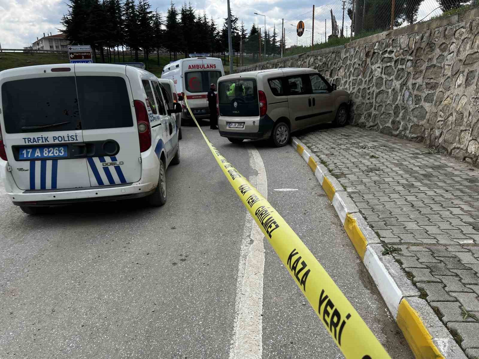 ÇANAKKALE’NİN GELİBOLU İLÇESİNDE SEYİR HALİNDEYKEN İDDİAYA GÖRE KALP KRİZİ GEÇİREN