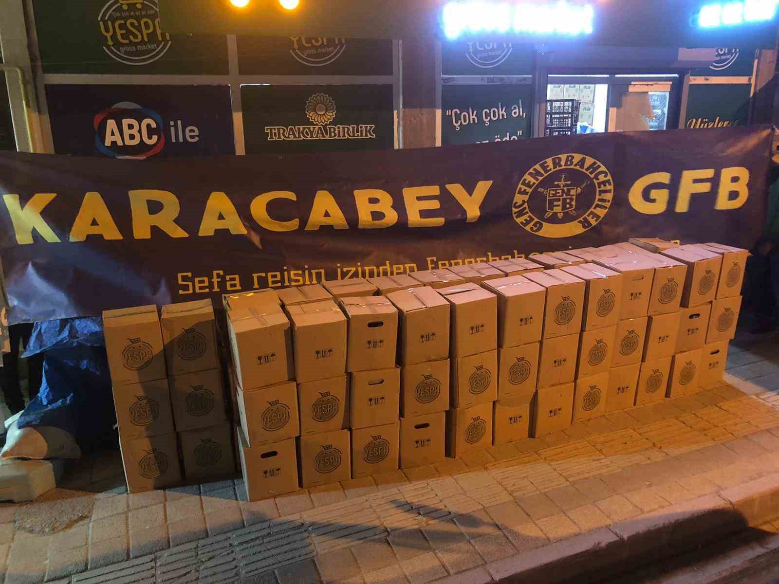 KARACABEY GENÇ FENERBAHÇELİLER DERNEĞİ TARAFTAR GRUBU ÜYELERİ YARDIM ELİNİ İHTİYAÇ