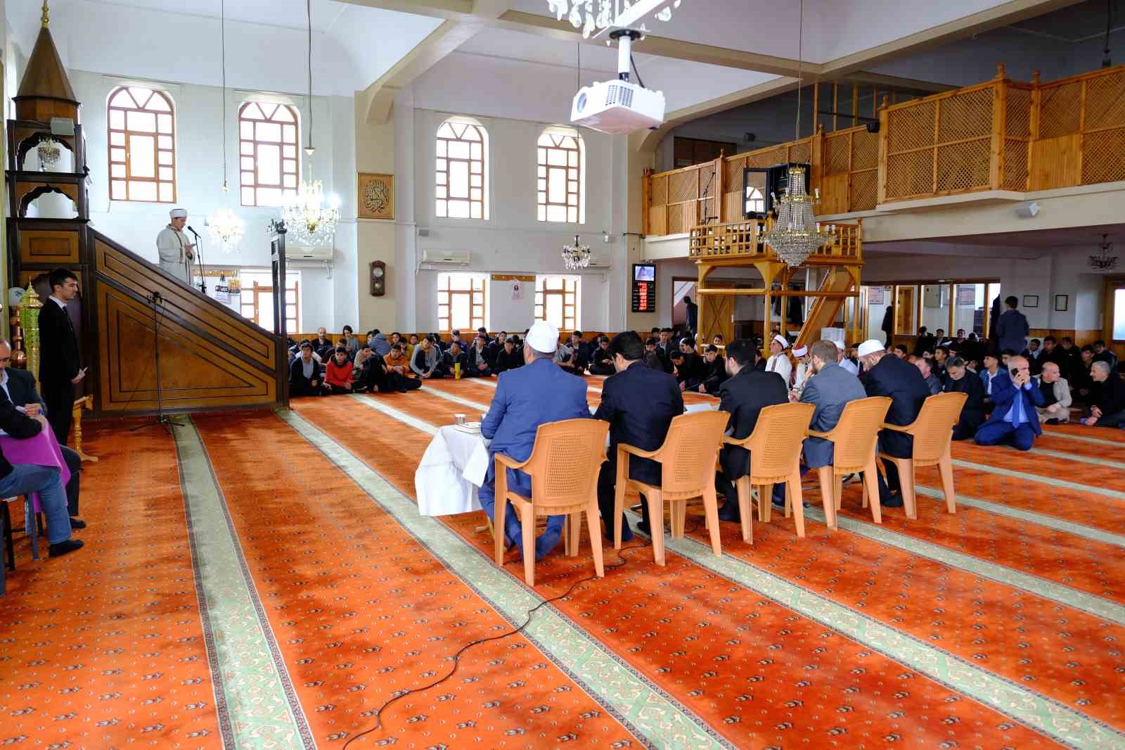 ERZİNCAN’DA YAPILAN HUTBE OKUMA, HAFIZLIK, EZAN OKUMA VE KUR’AN-I KERİM’İ