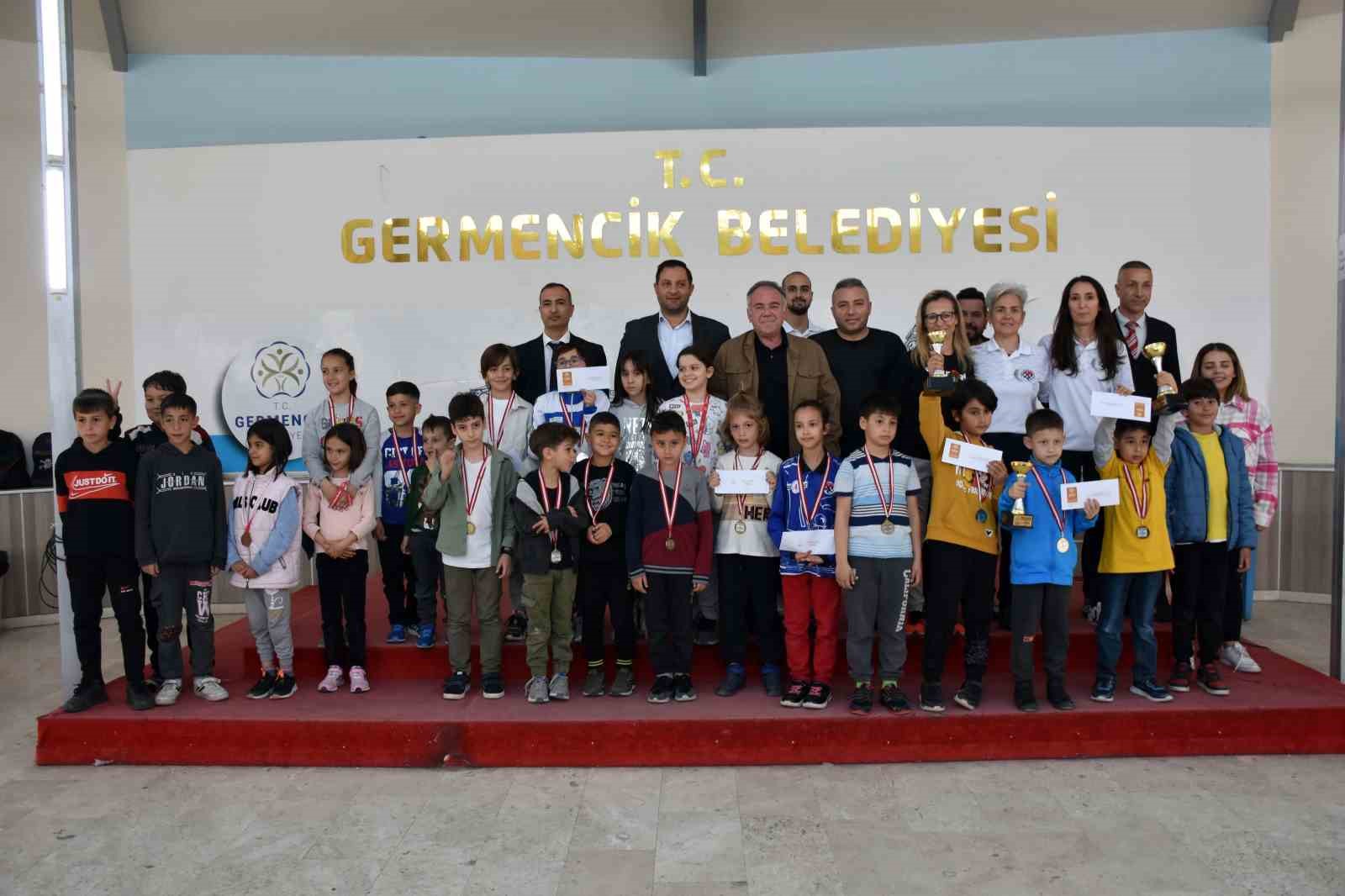 GERMENCİK BELEDİYESİ ÇOCUKLARIN VE GENÇLERİN SOSYAL FAALİYETLERE TEŞVİKİ AMACIYLA BU