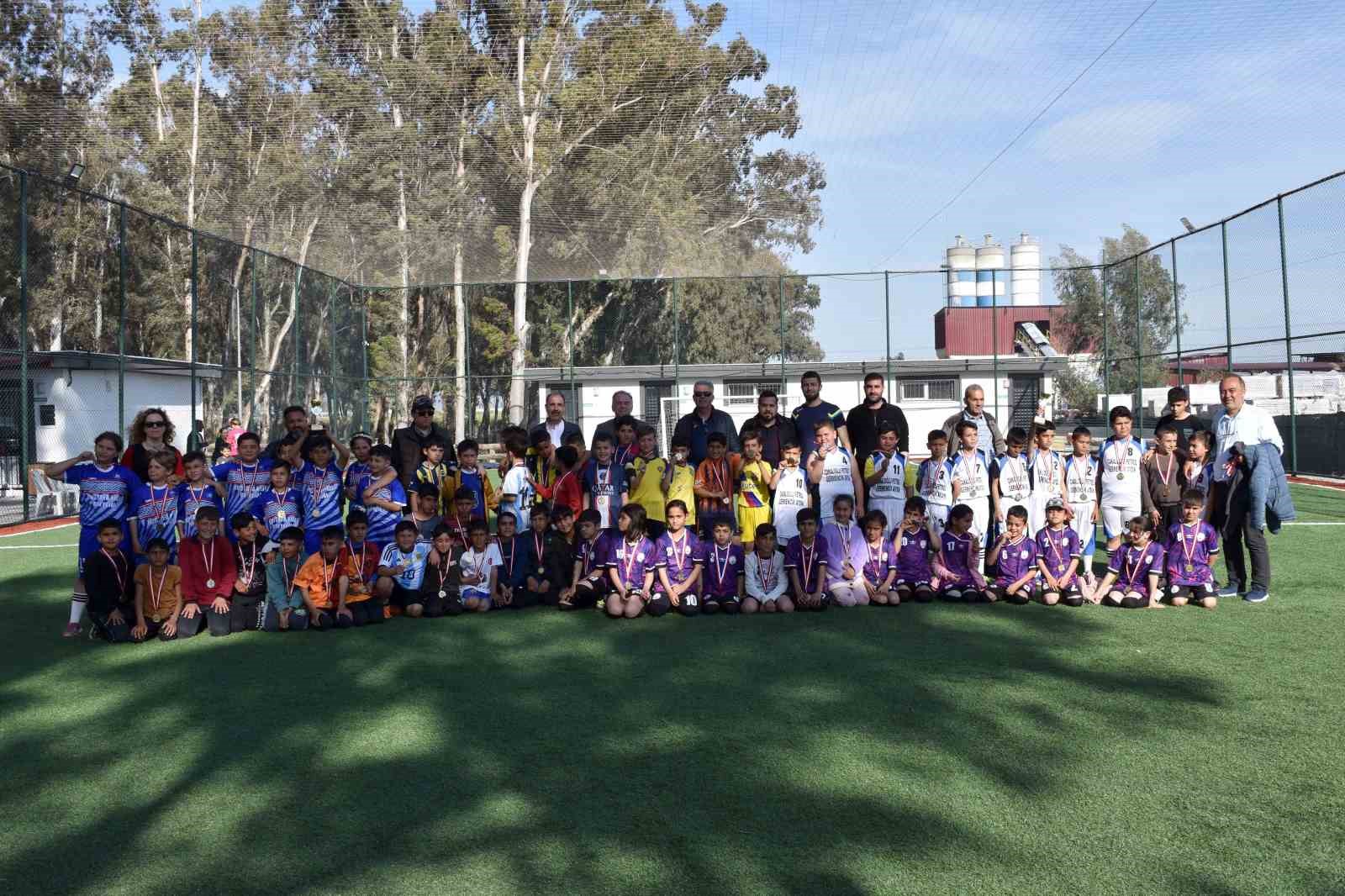 GERMENCİK BELEDİYESİ TARAFINDAN GERÇEKLEŞTİRİLEN İLKOKULLAR ARASI FUTBOL TURNUVASI SONA ERDİ.
