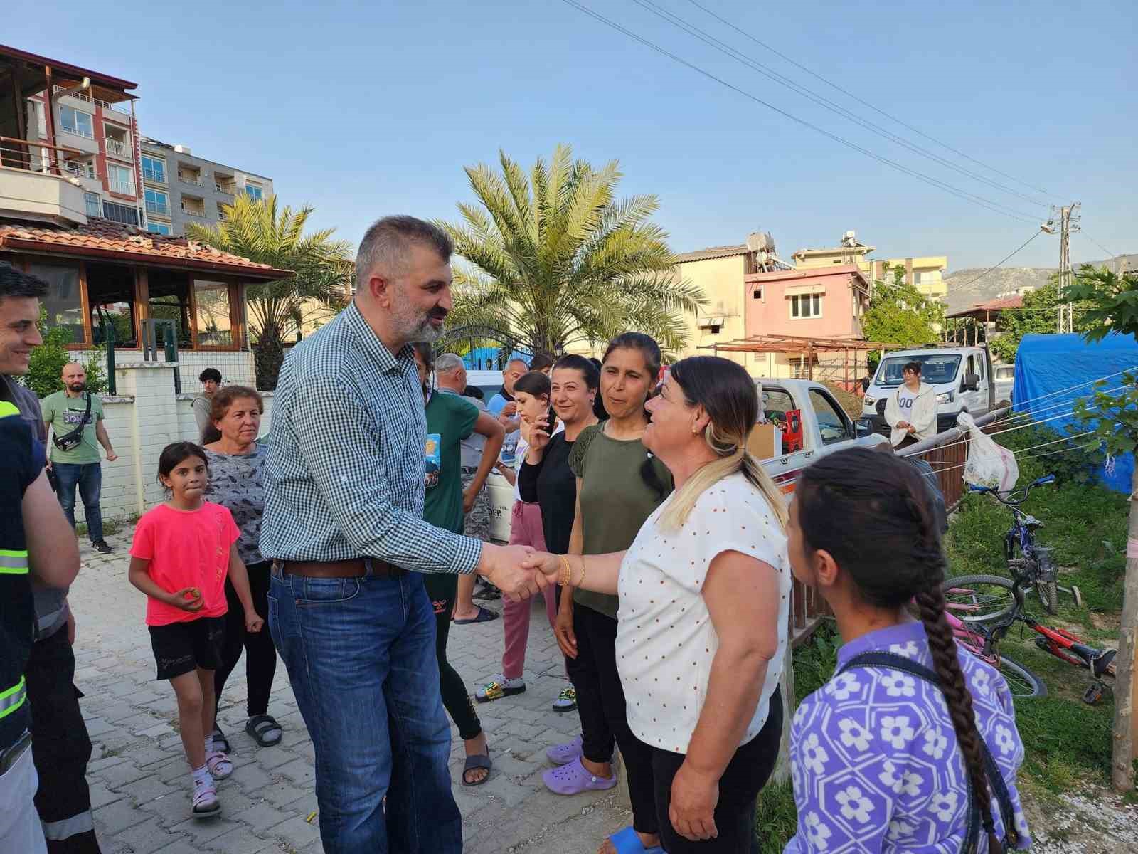 GÖLCÜK BELEDİYE BAŞKANI ALİ YILDIRIM SEZER, HATAY’DA DEPREM BÖLGESİNDEKİ ÇALIŞMALARI
