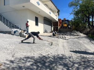 BALIKESİR’İN GÖMEÇ BELEDİYESİ İLÇE MERKEZİNDE VE KIRSAL MAHALLELERDE PARKE TAŞ