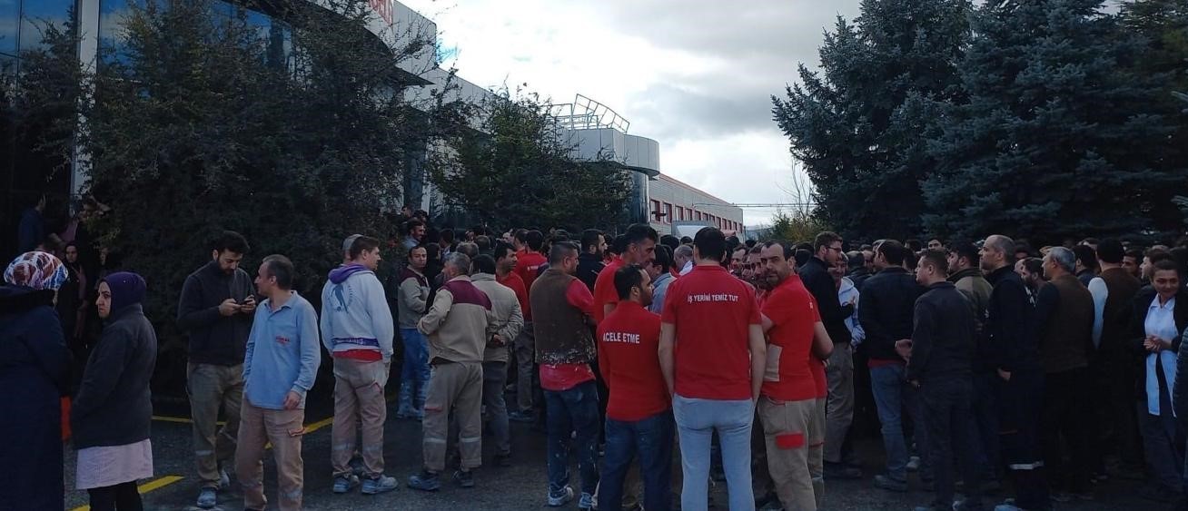 PORSELEN FABRİKASI ÇALIŞANLARINDAN EYLEM