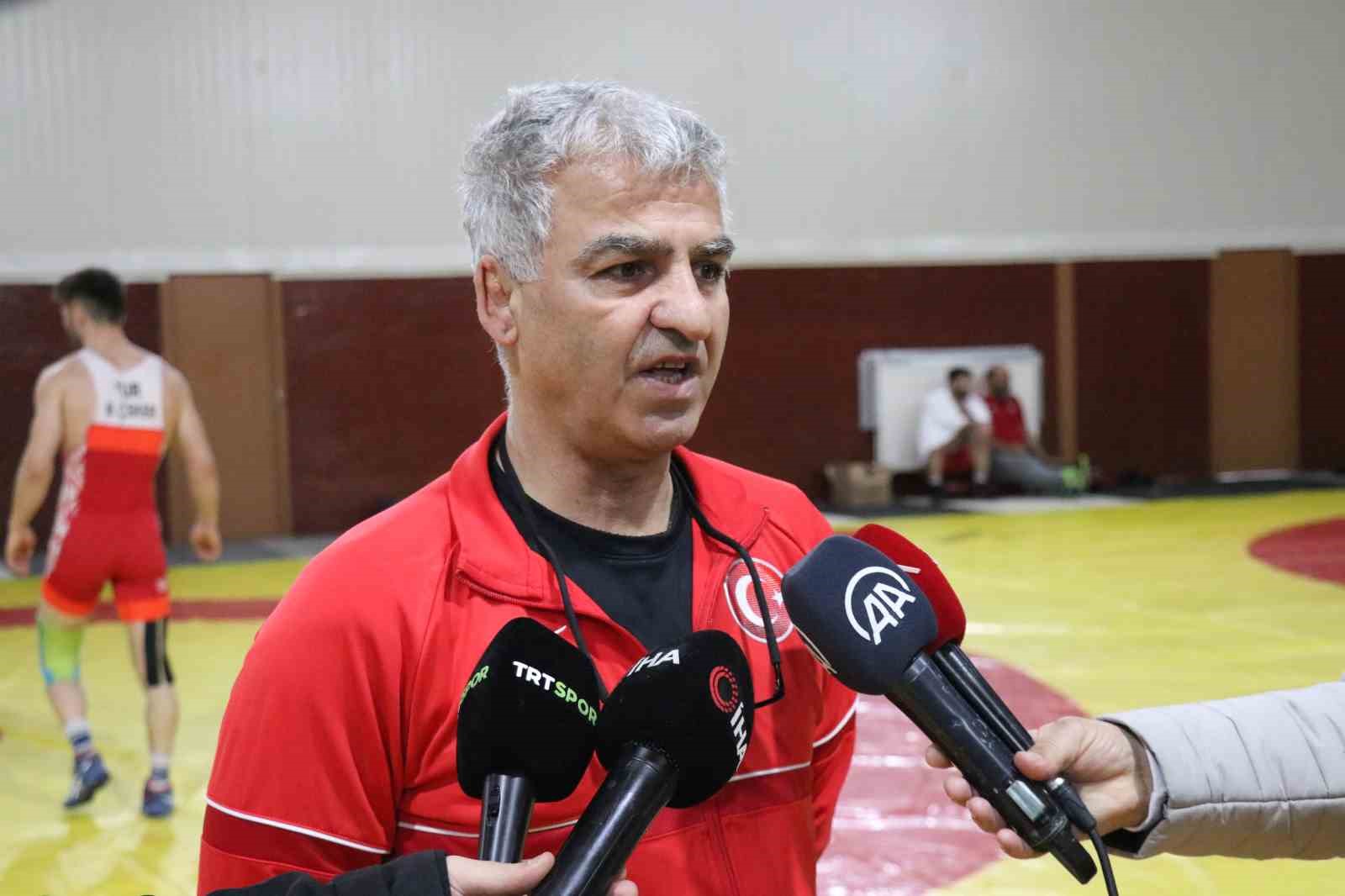 BOLU'DA ALADAĞ’DA KAMP YAPAN GREKOROMEN GÜREŞ MİLLİ TAKIMI, HIRVATİSTAN'IN BAŞKENTİ