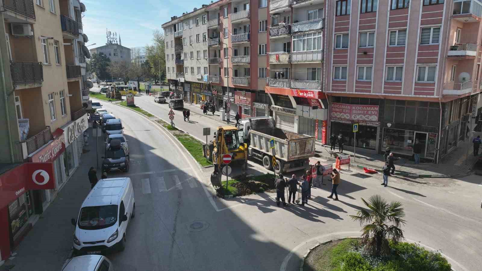 GÜRSU’NUN MERKEZİNDEKİ ZAFER CADDESİ İÇİN HAZIRLANAN PROJE İLE ŞEHİR MERKEZİ