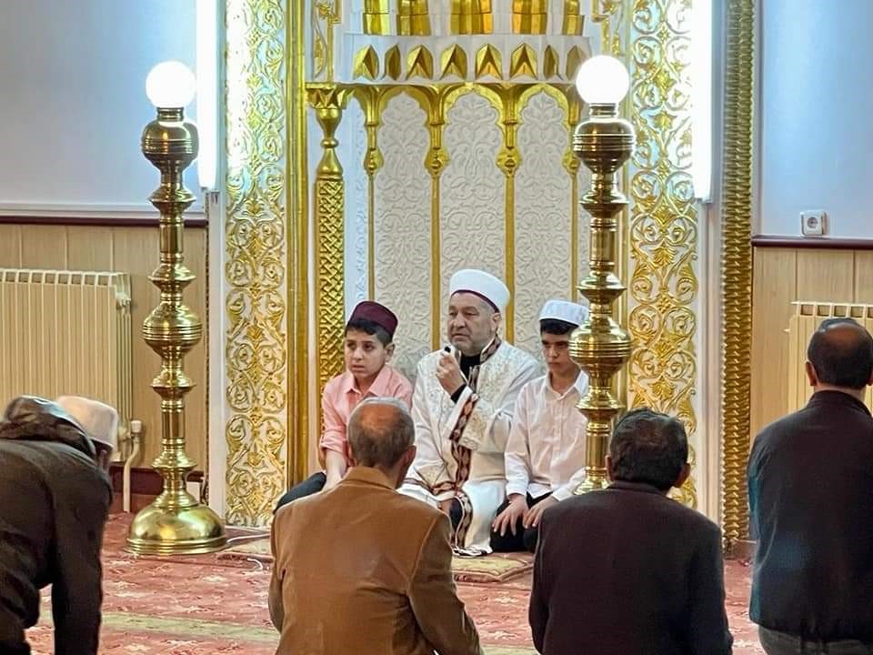 SON CÜZLERİ OKUYAN HAFIZ ÖĞRENCİLER HATİMLERİNİ TAMAMLADILAR
