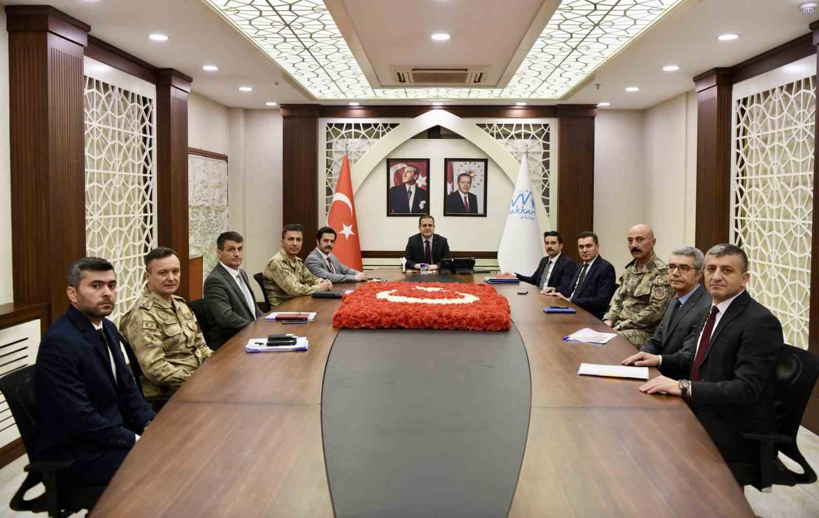 HAKKARİ VALİSİ VE BELEDİYE BAŞKAN VEKİLİ İDRİS AKBIYIK, BAŞKANLIĞINDA "SEÇİM