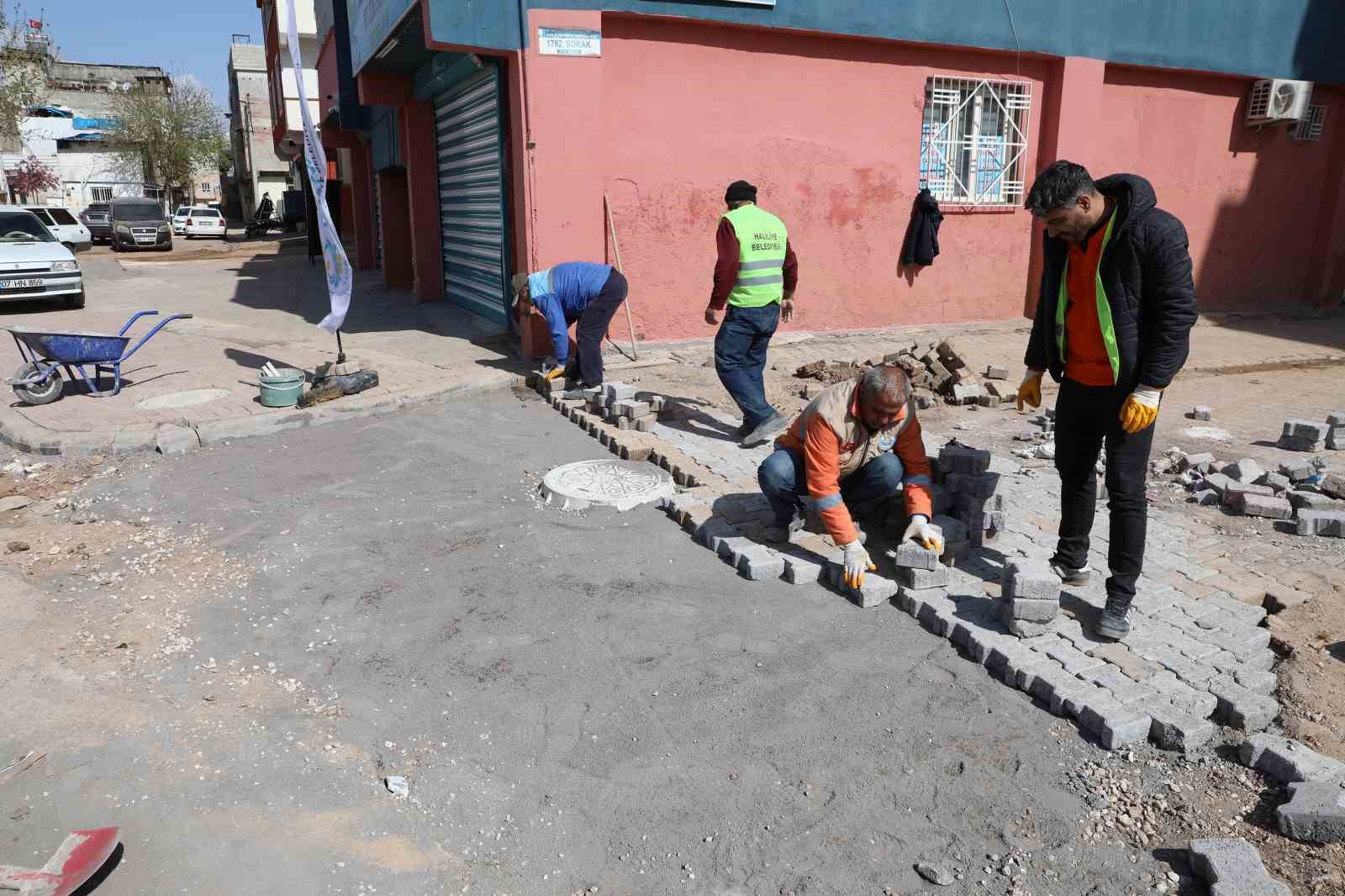 HALİLİYE’DE ÜSTYAPI ÇALIŞMALARI İLE YOLLAR DAHA KONFORLU