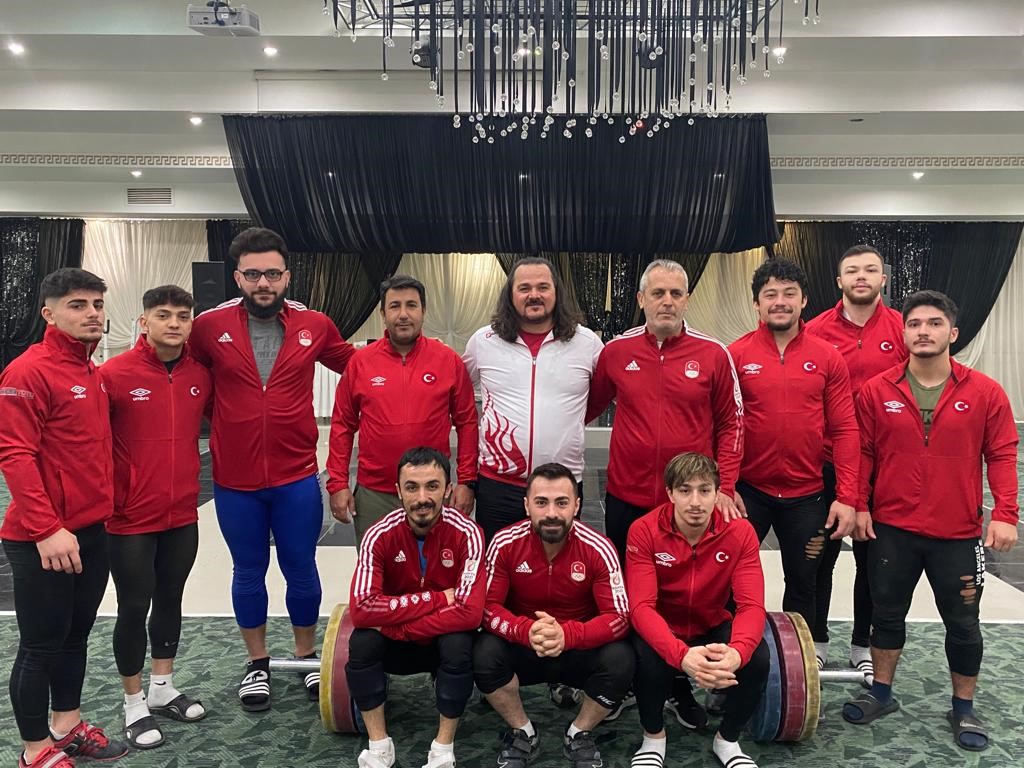 HALTERDE MİLLİLER, 22 MADALYA İLE ŞAMPİYONAYA DAMGA VURDU