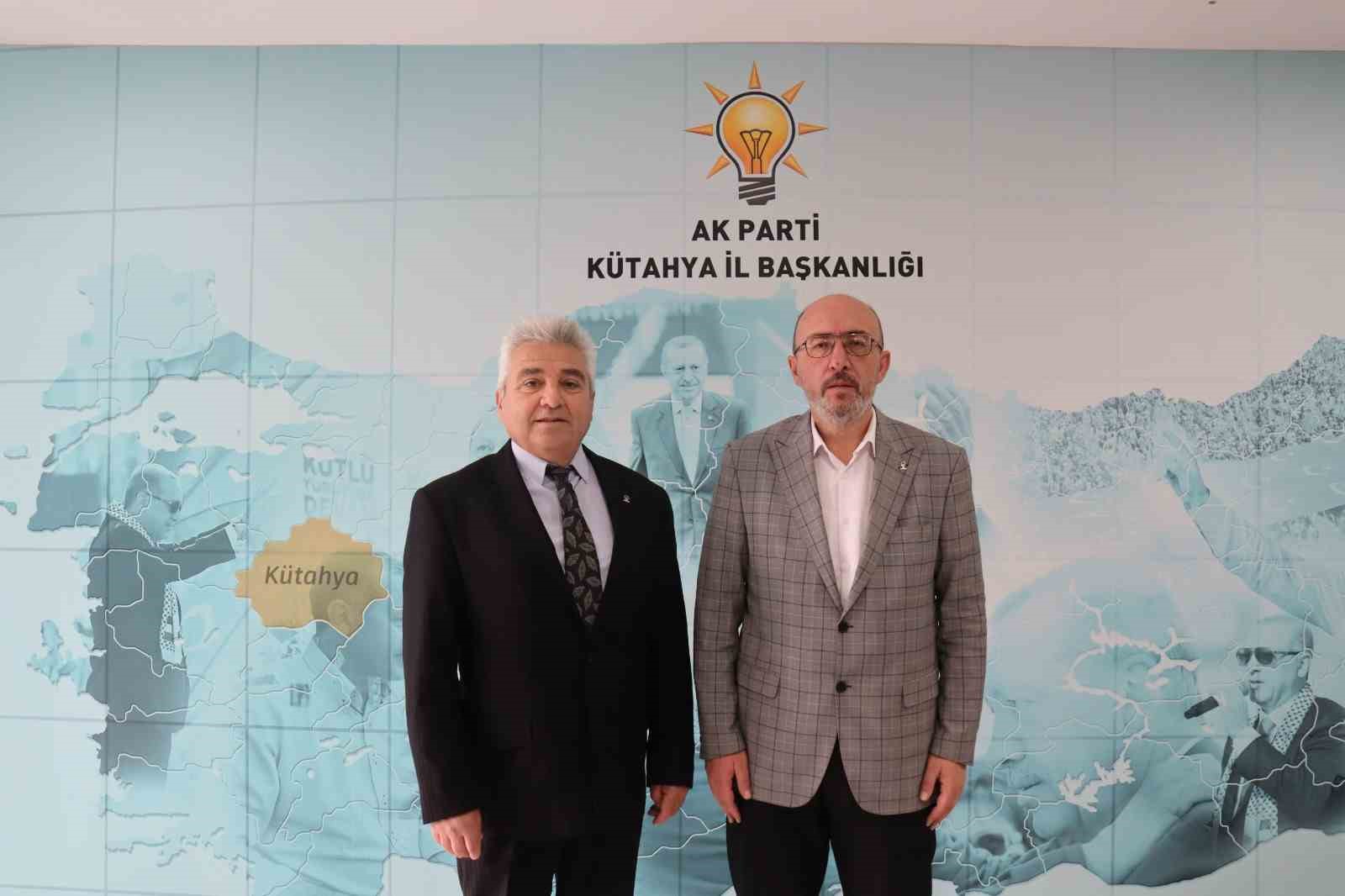 (HAMİT ÇELİK SOLDA), MUSTAFA ÖNSAY, SAĞDA