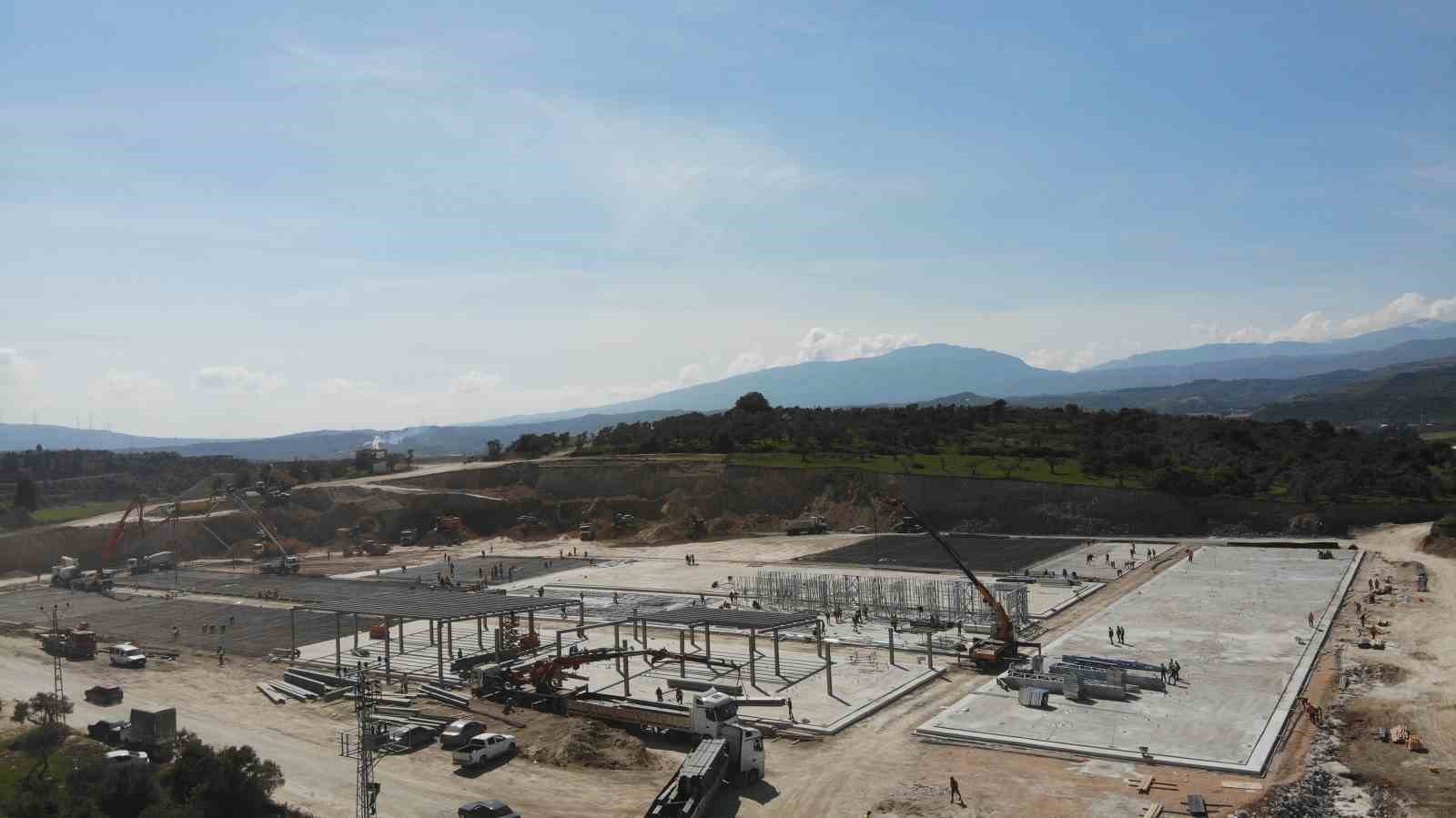 KAHRAMANMARAŞ MERKEZLİ YAŞANAN DEPREMLER SONRASINDA BÜYÜK YIKIMI UĞRAYAN HATAY’DA YARALARI