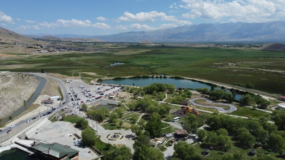 HAVALARIN ISINMASIYLA EKŞİSU’YA VATANDAŞ AKINI